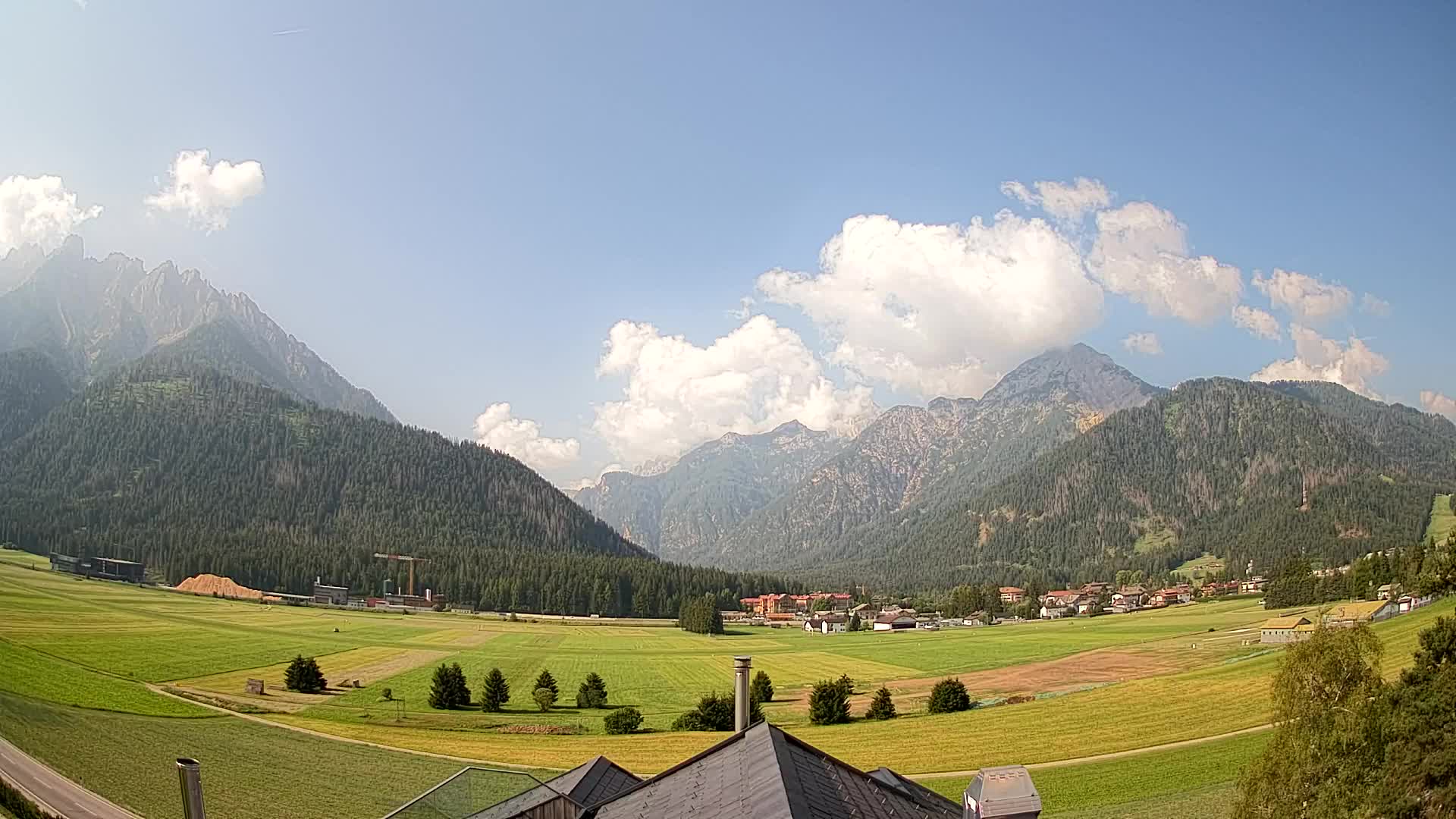 Webcam Toblach Dolomites – View from Hotel Rosengarten