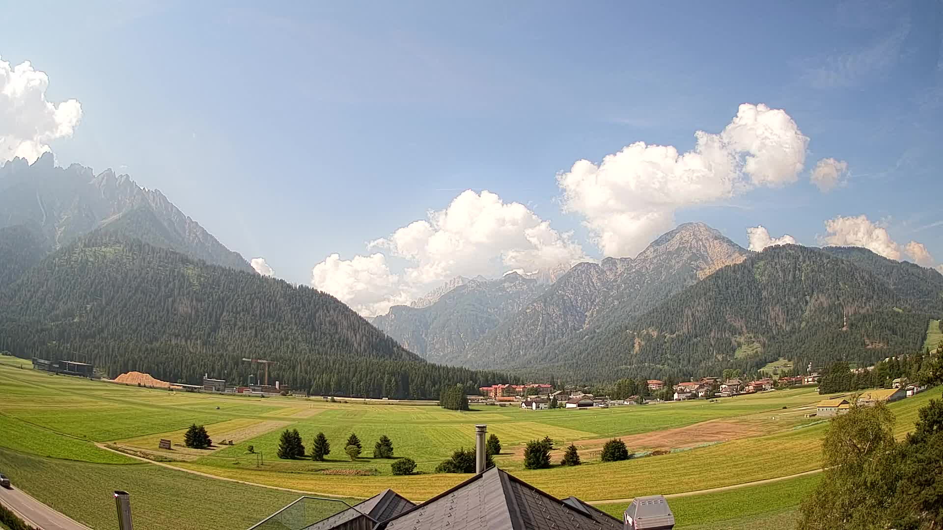 Webcam Toblach Dolomites – View from Hotel Rosengarten
