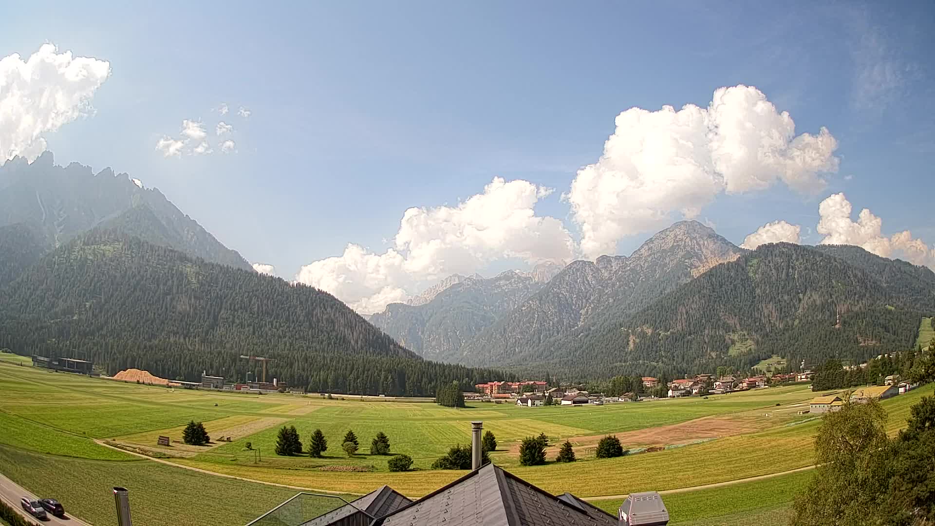 Spletna kamera Toblach Dolomiti – Pogled iz hotela Rosengarten
