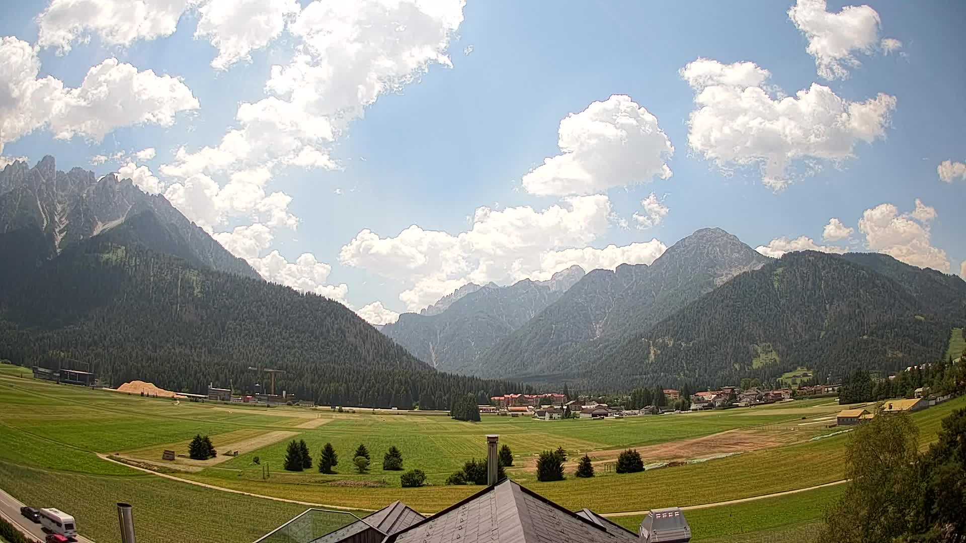 Webcam Toblach Dolomites – View from Hotel Rosengarten