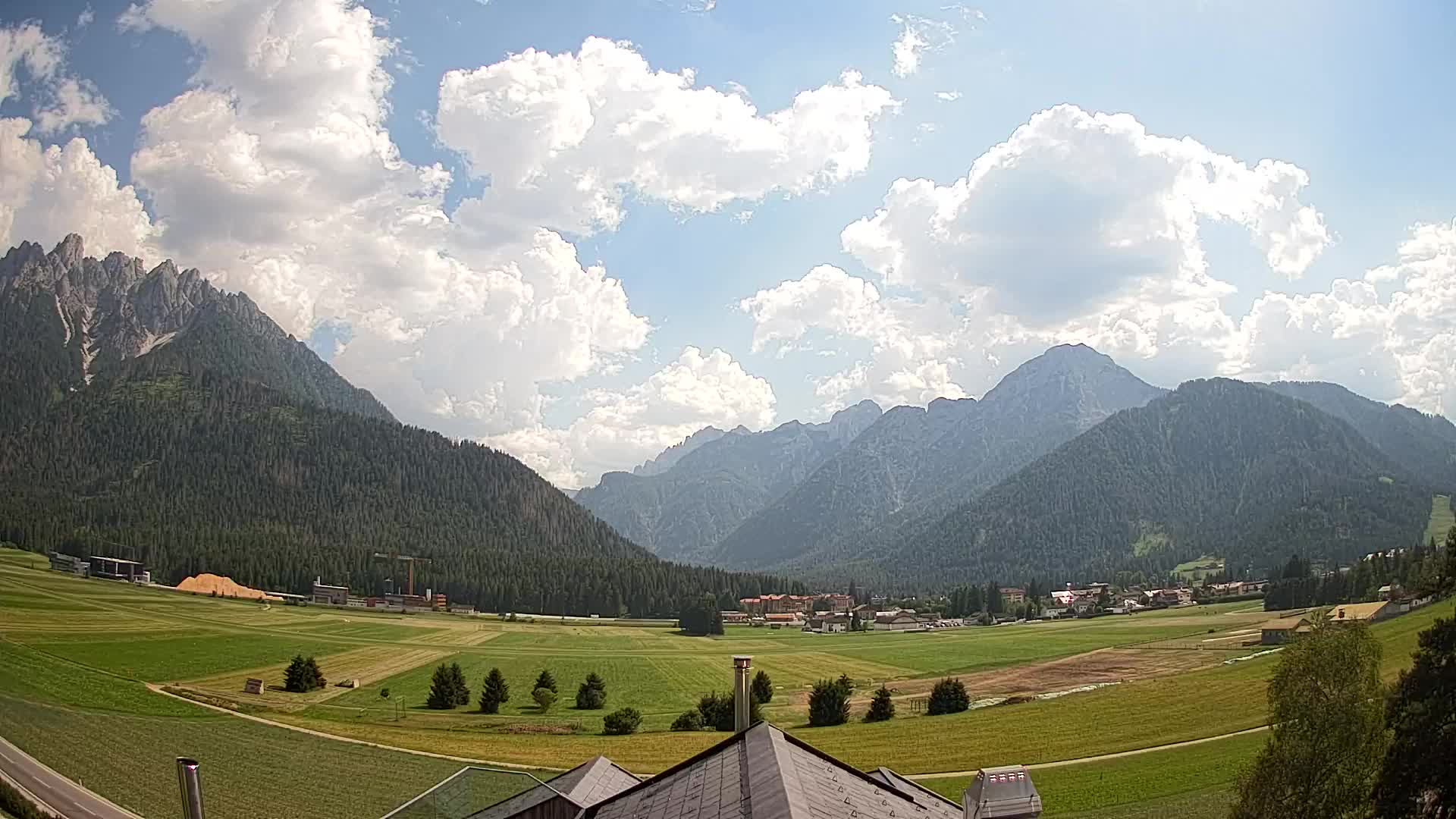 Webcam Toblach Dolomites – View from Hotel Rosengarten