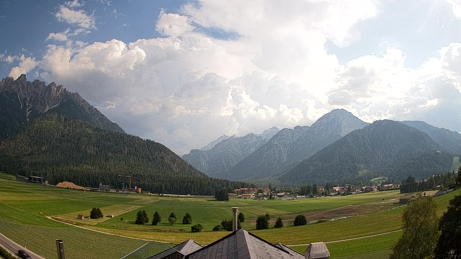 Webcam Toblach Dolomites – View from Hotel Rosengarten