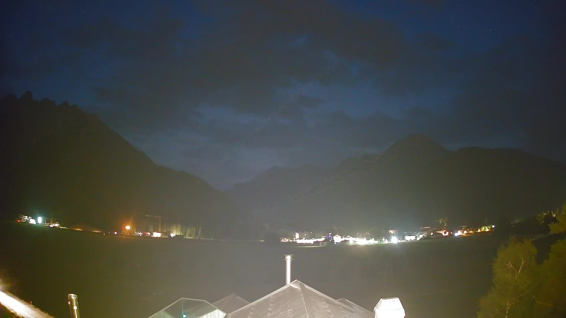 Spletna kamera Toblach Dolomiti – Pogled iz hotela Rosengarten