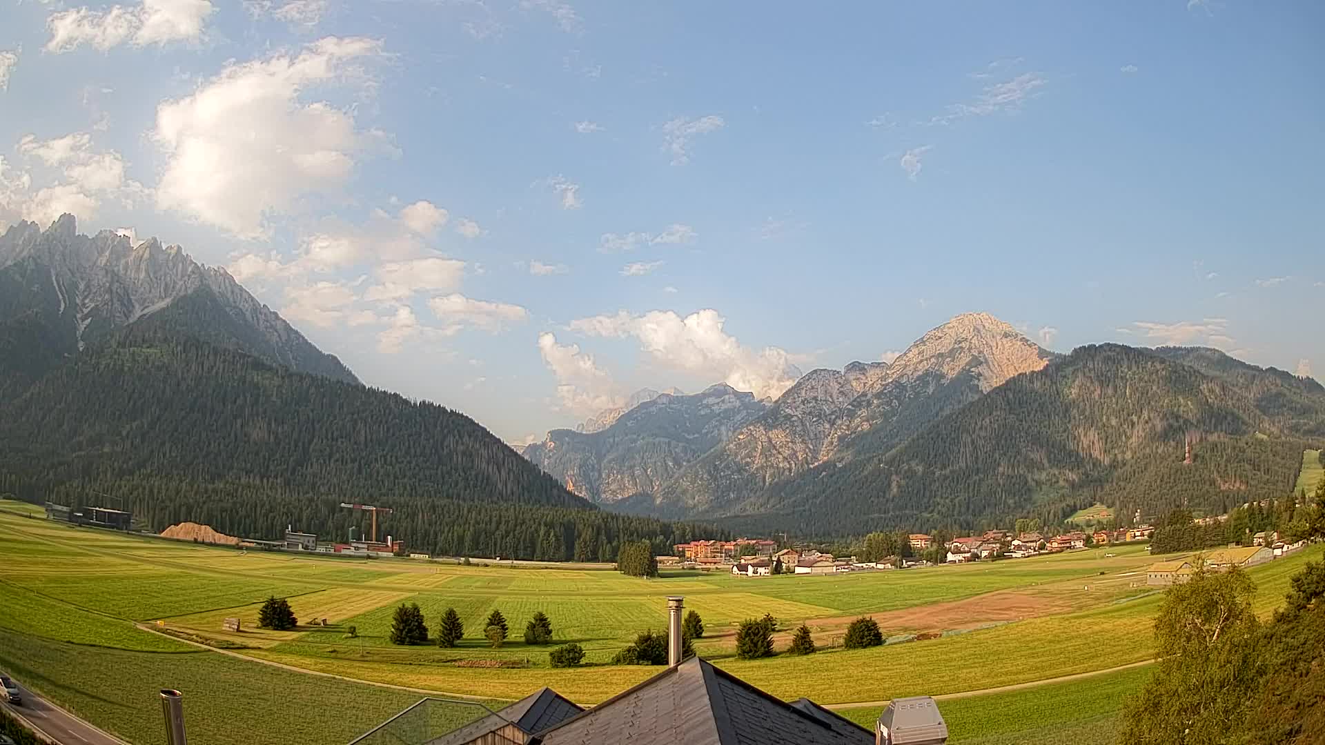 Webcam Toblach Dolomites – View from Hotel Rosengarten