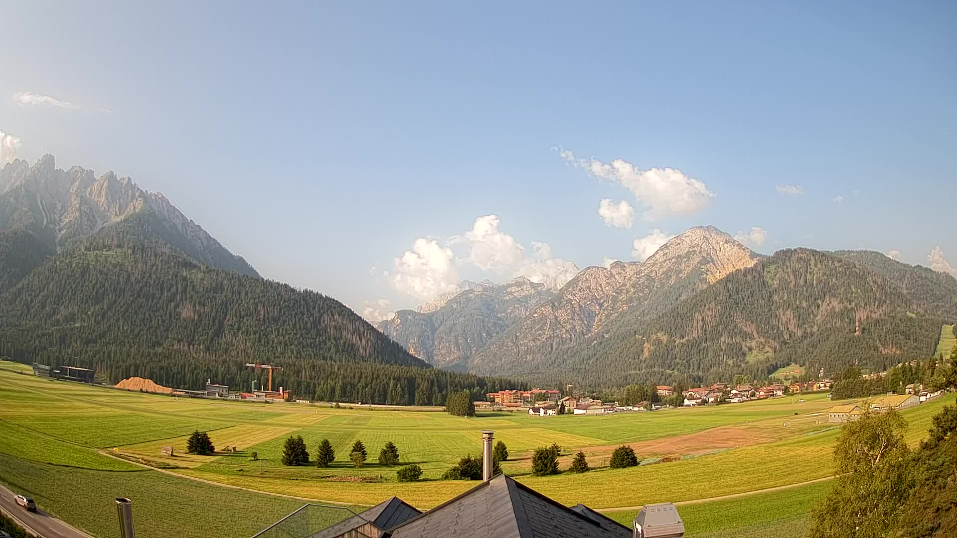 Webcam Toblach Dolomites – View from Hotel Rosengarten