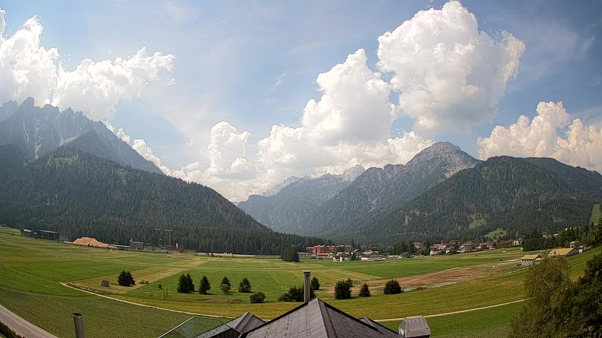 Webcam Toblach Dolomites – View from Hotel Rosengarten