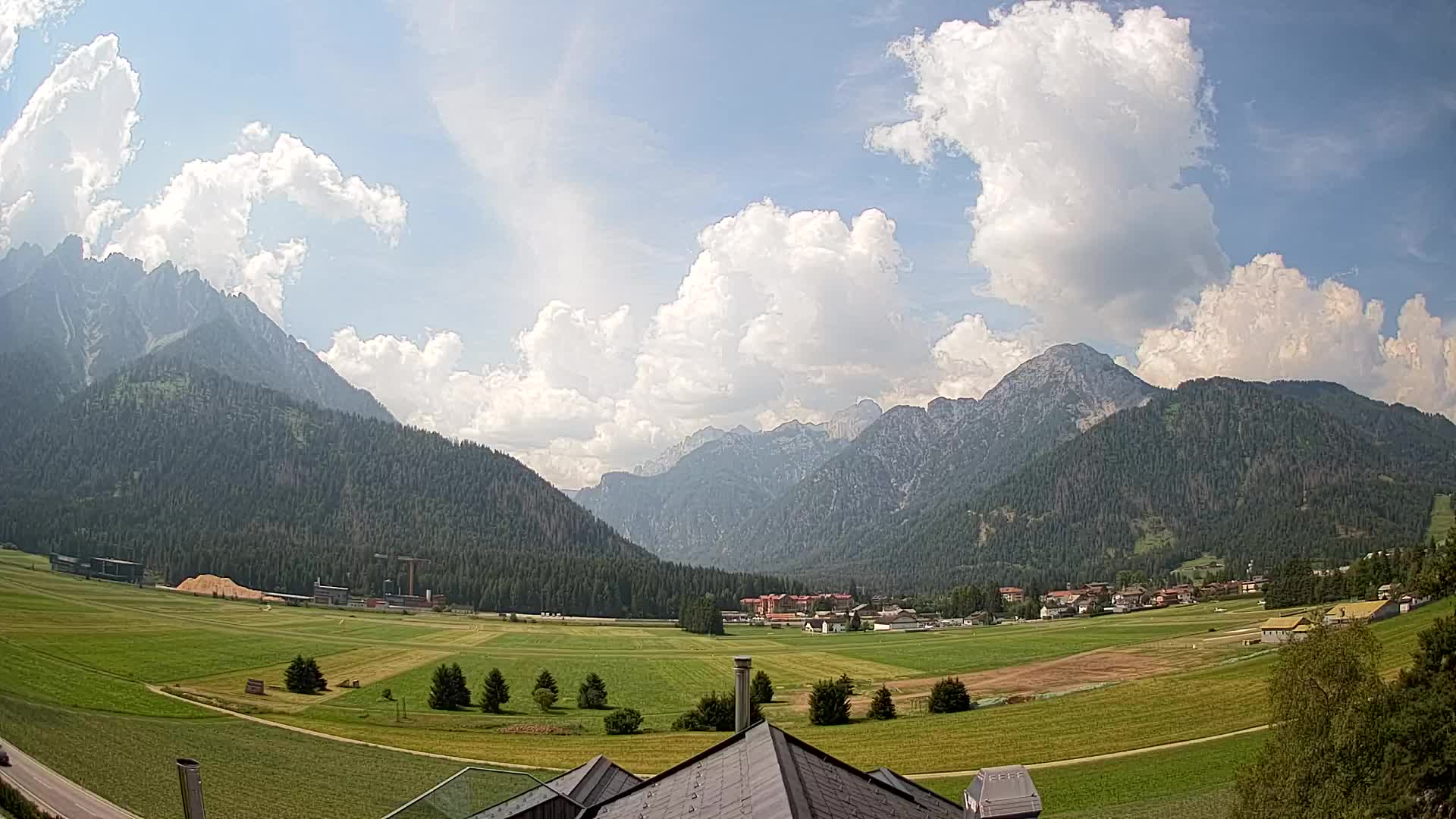 Webcam Toblach Dolomites – View from Hotel Rosengarten