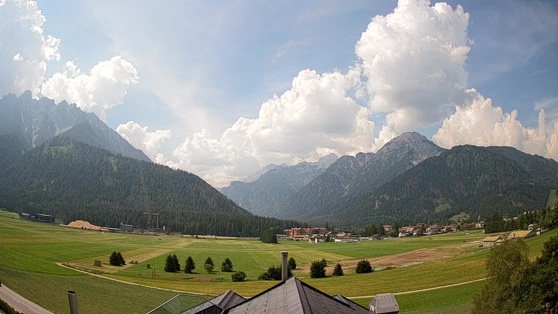 Webcam Toblach Dolomites – View from Hotel Rosengarten