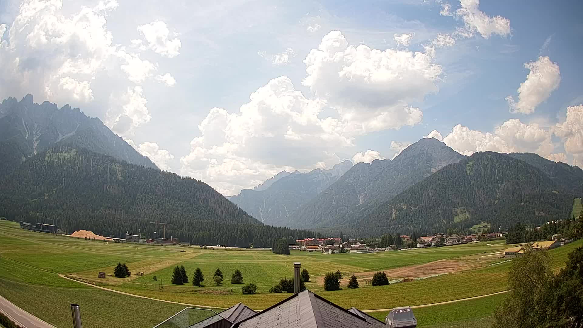 Webcam Toblach Dolomites – View from Hotel Rosengarten