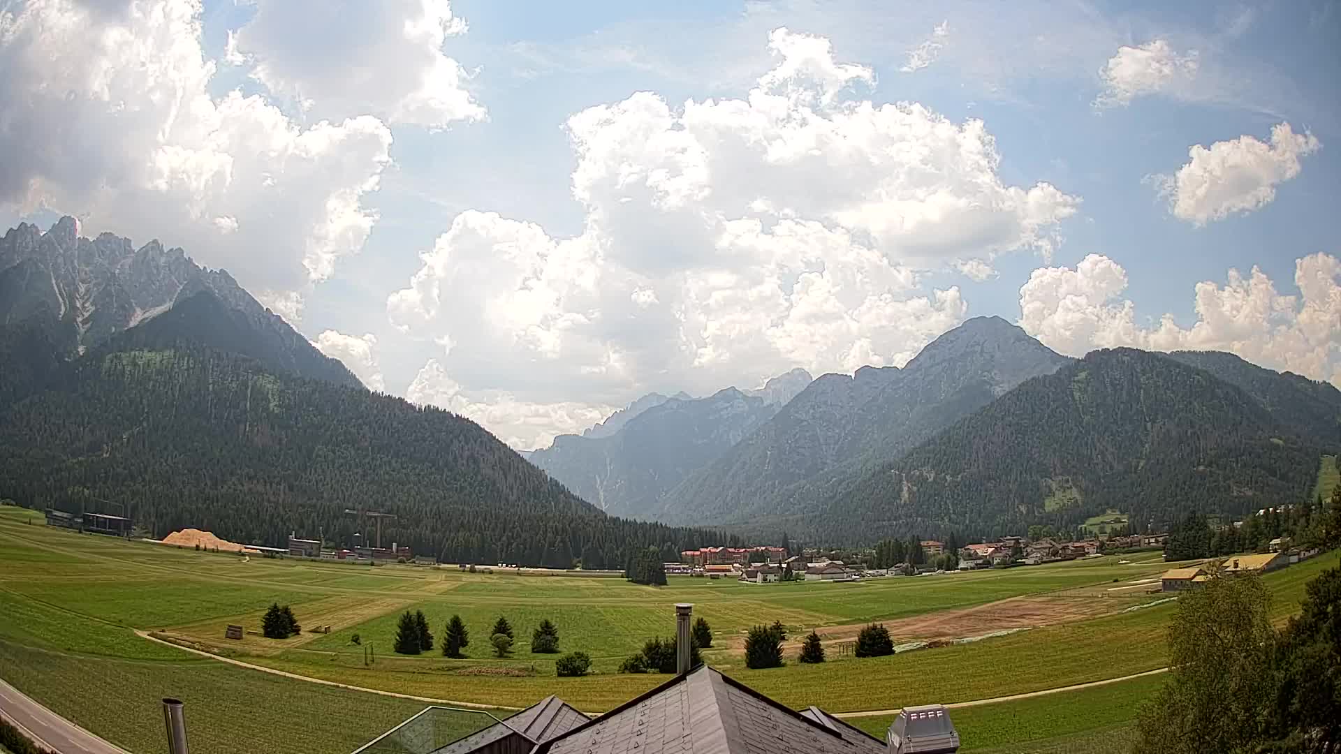Webcam Toblach Dolomites – View from Hotel Rosengarten