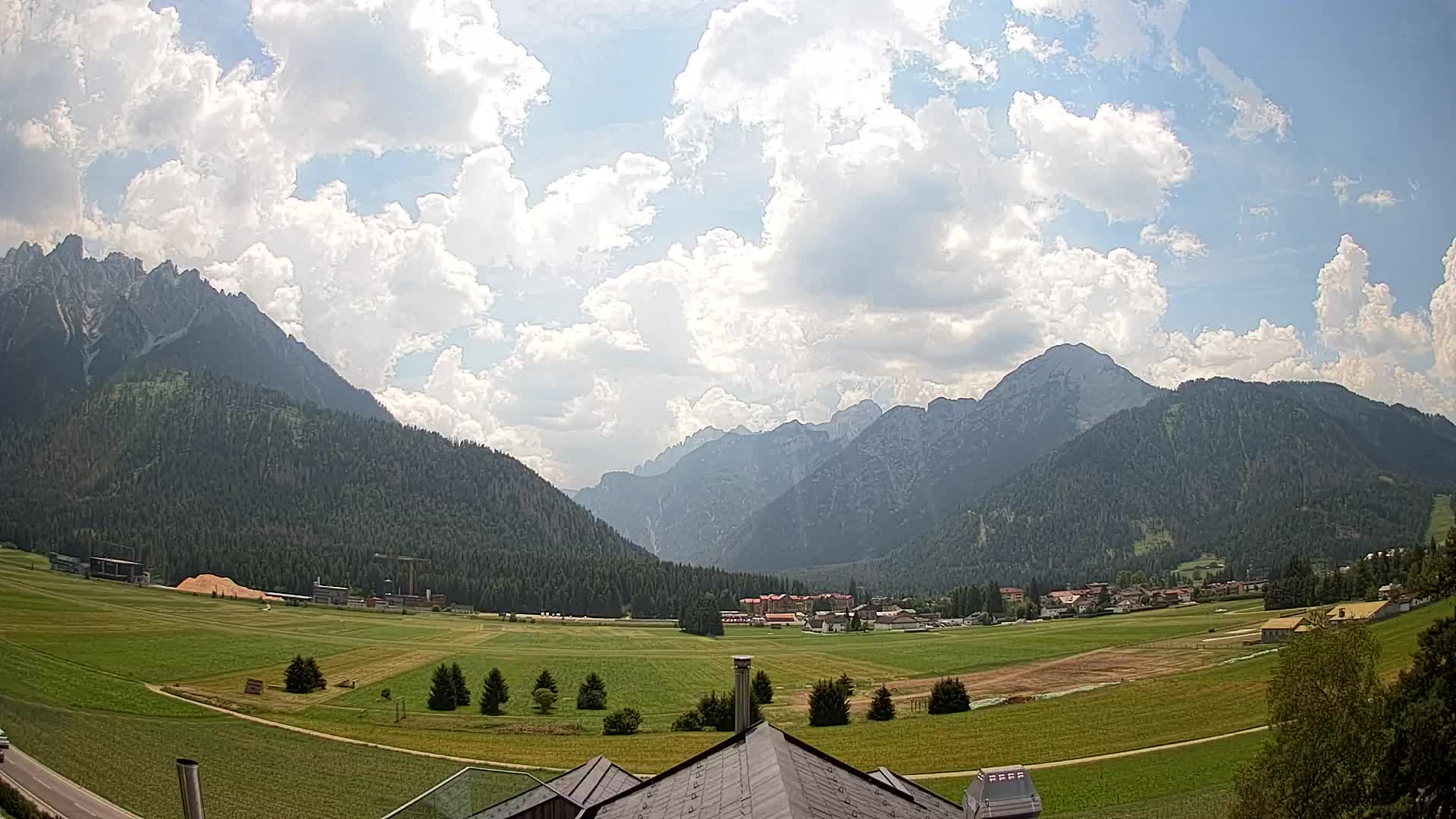 Webcam Toblach Dolomites – View from Hotel Rosengarten