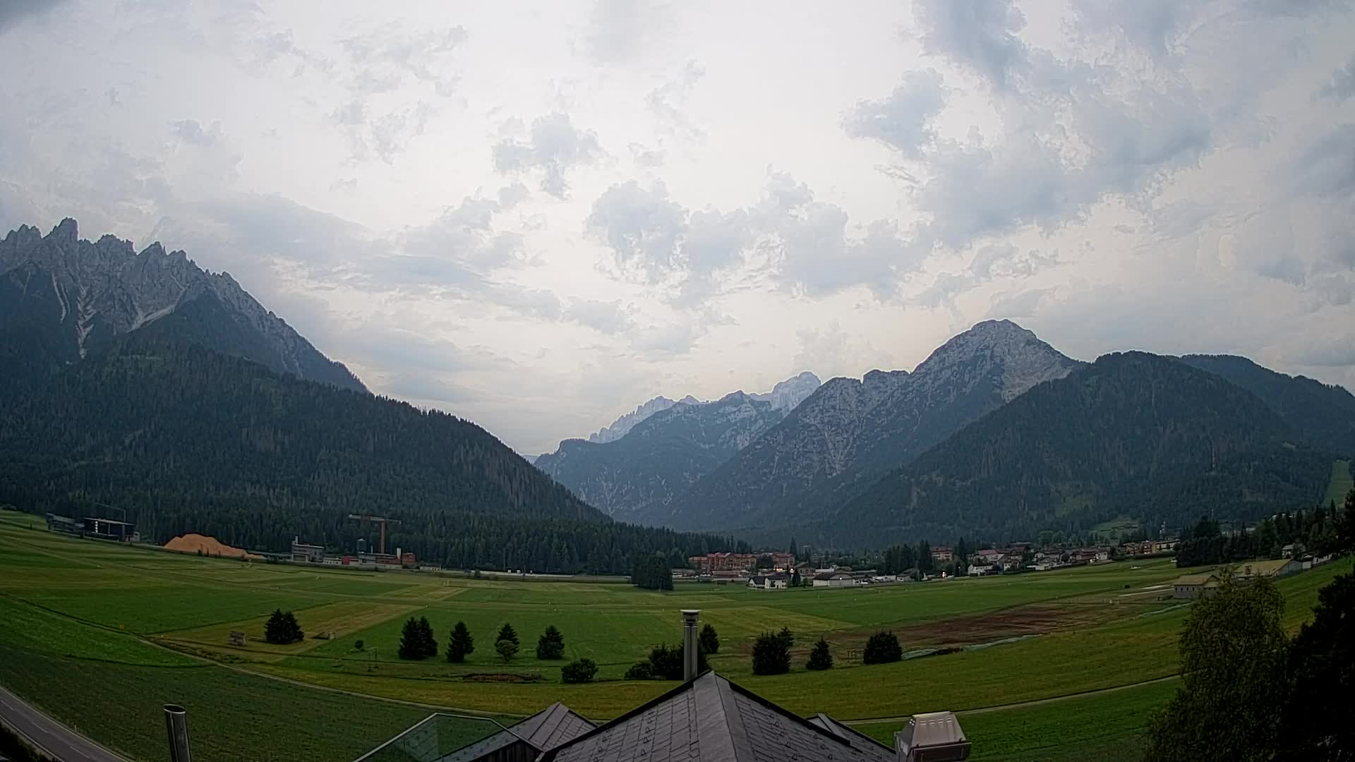 Webcam Toblach Dolomites – View from Hotel Rosengarten