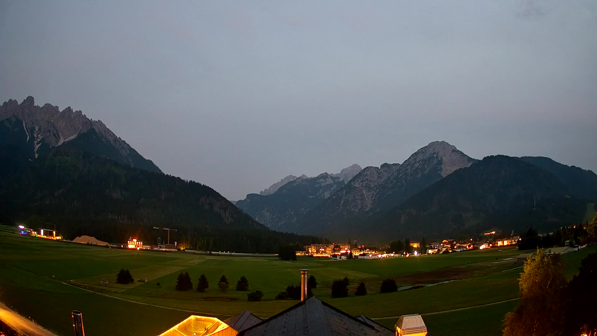 Spletna kamera Toblach Dolomiti – Pogled iz hotela Rosengarten