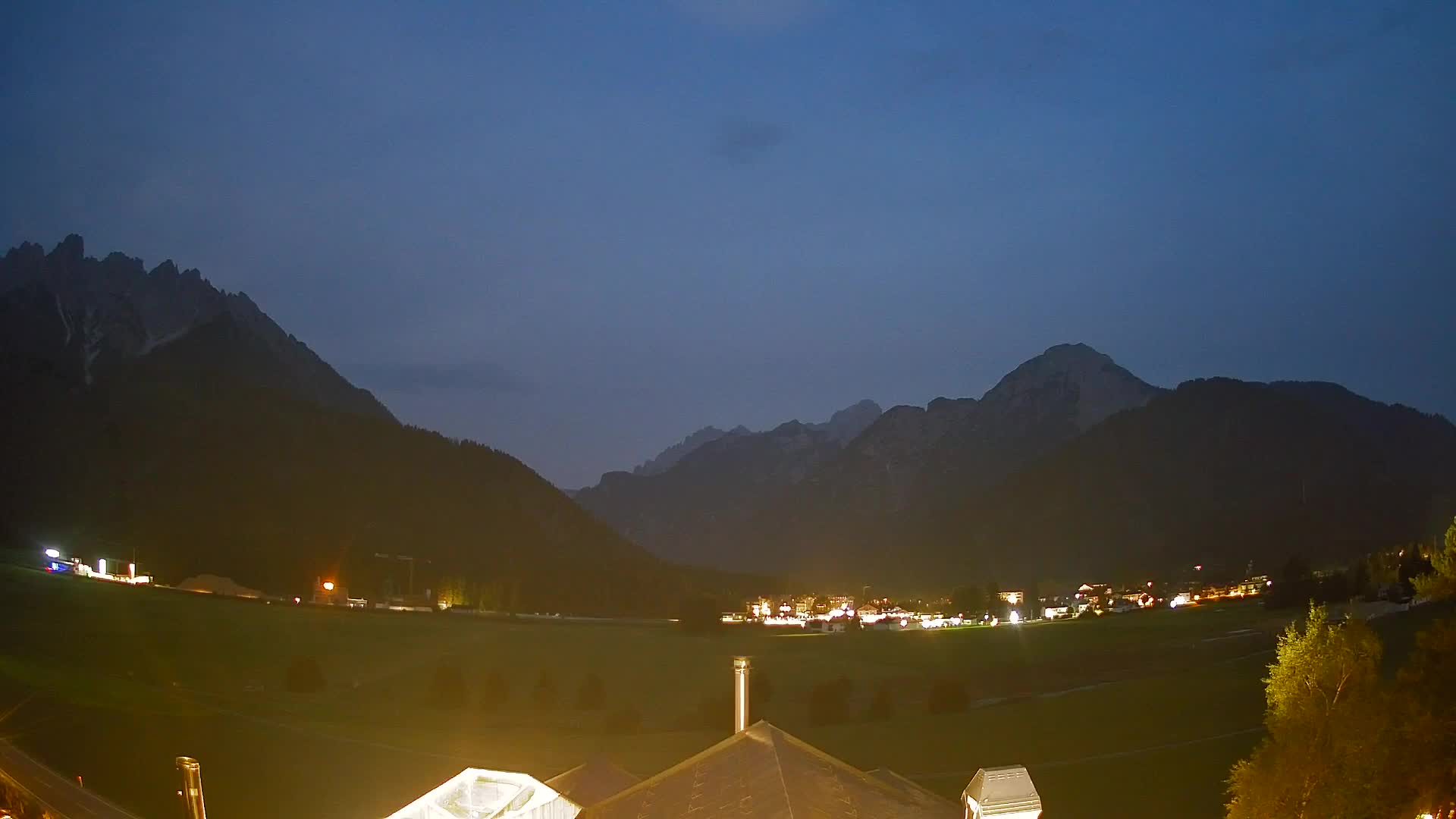 Webcam Toblach Dolomites – View from Hotel Rosengarten