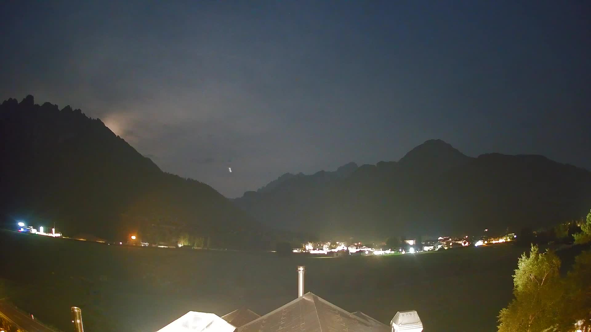 Webcam Toblach Dolomites – View from Hotel Rosengarten