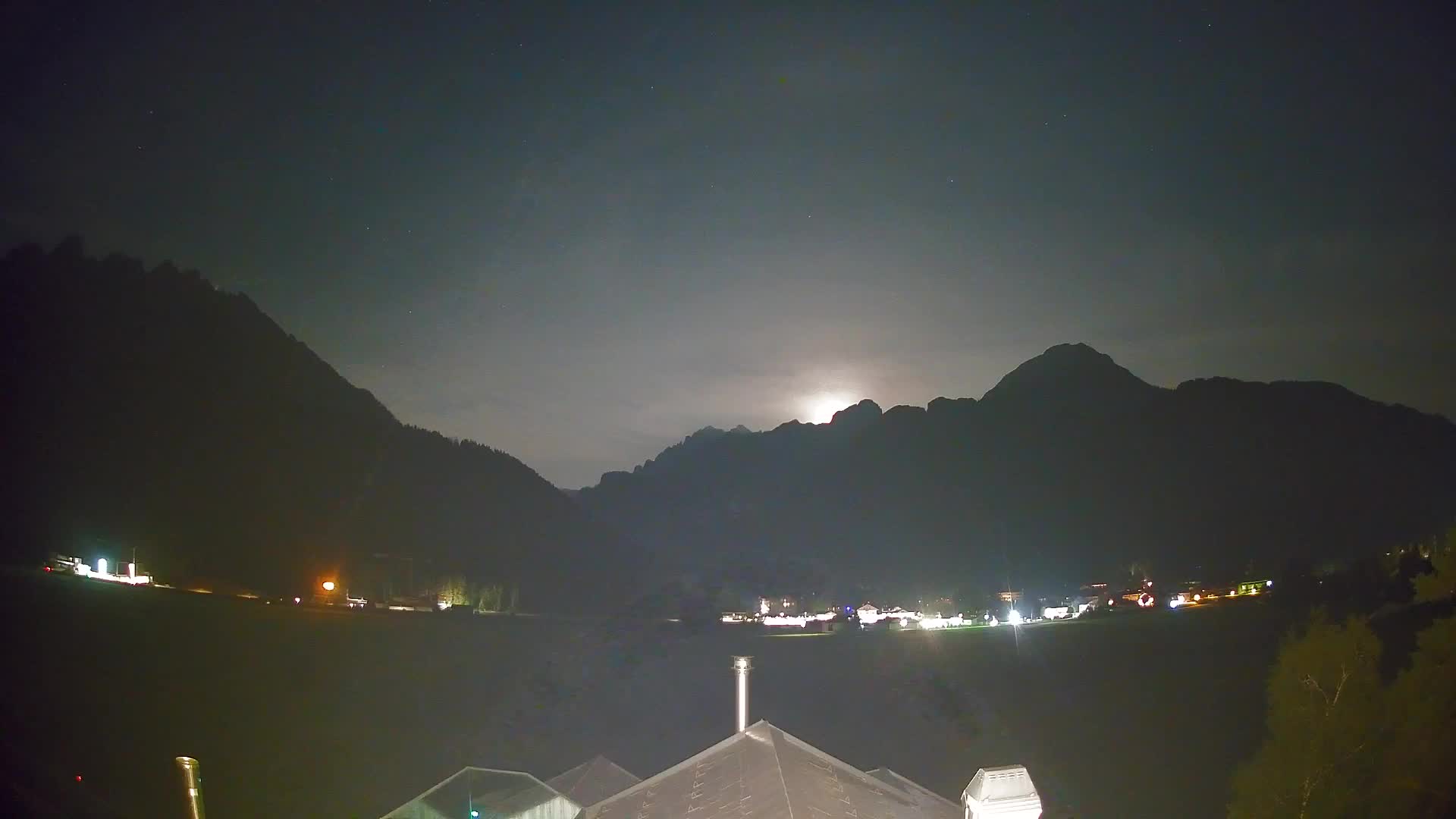 Spletna kamera Toblach Dolomiti – Pogled iz hotela Rosengarten