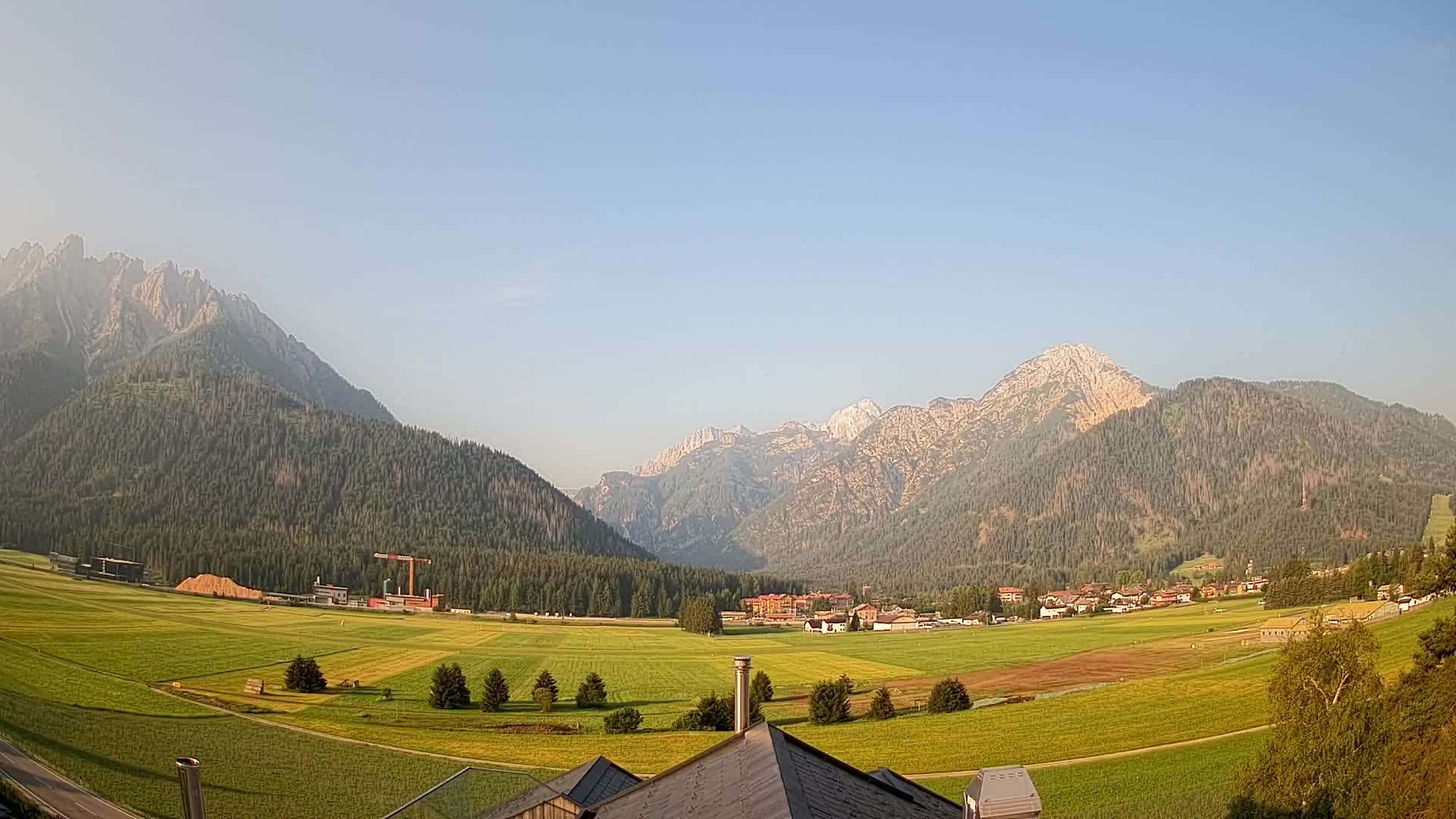Webcam Toblach Dolomites – View from Hotel Rosengarten