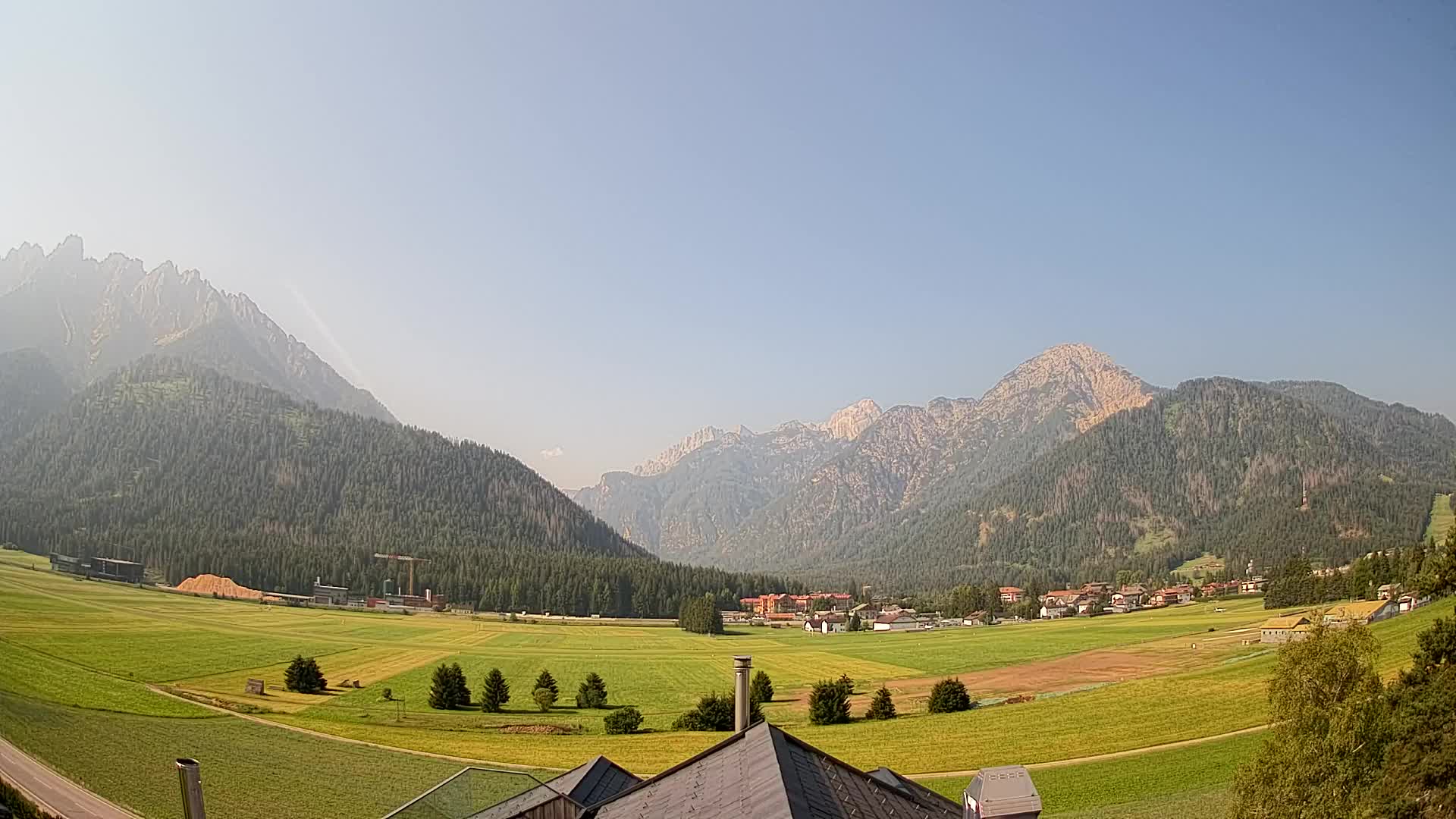 Webcam Toblach Dolomites – View from Hotel Rosengarten