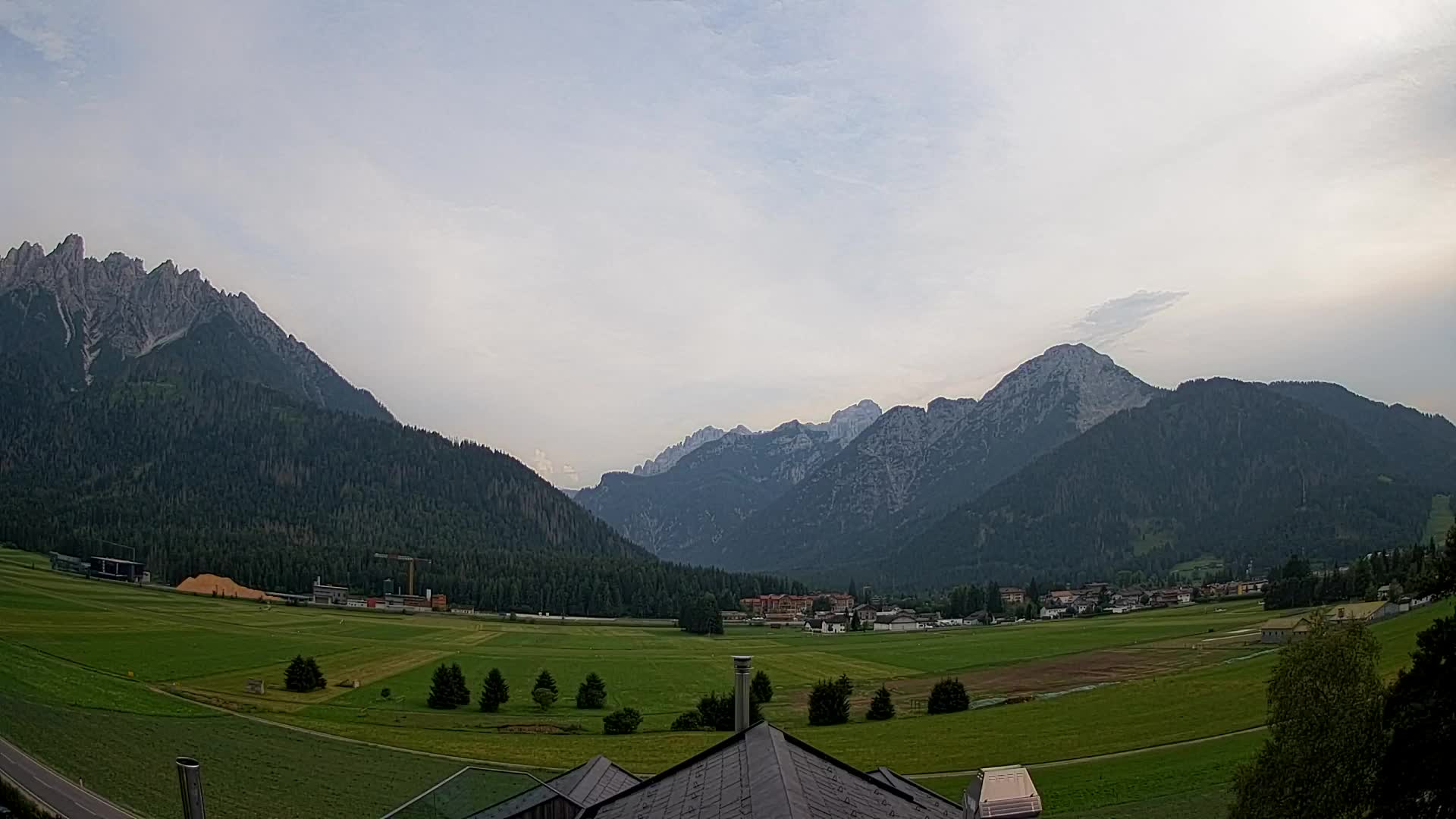 Web kamera Toblach Dolomiti – Pogled s Hotela Rosengarten