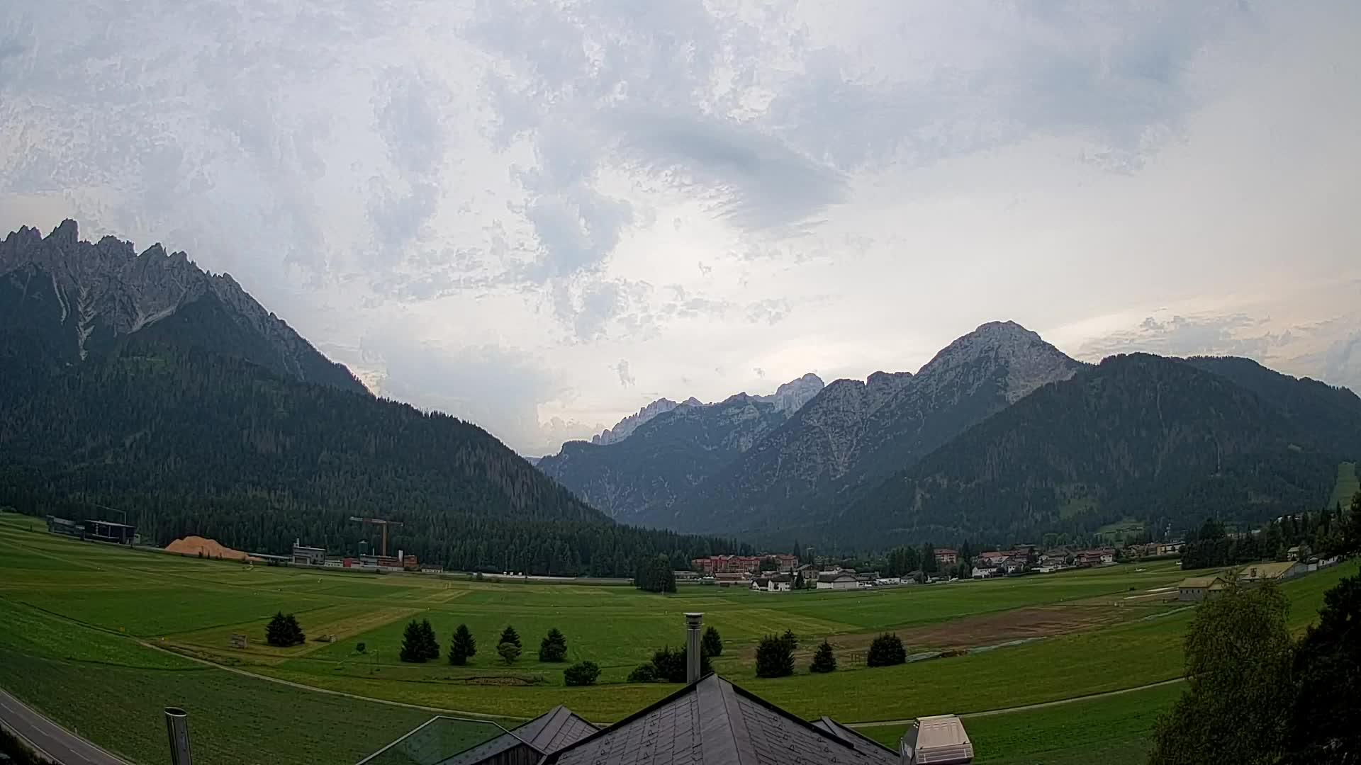 Web kamera Toblach Dolomiti – Pogled s Hotela Rosengarten