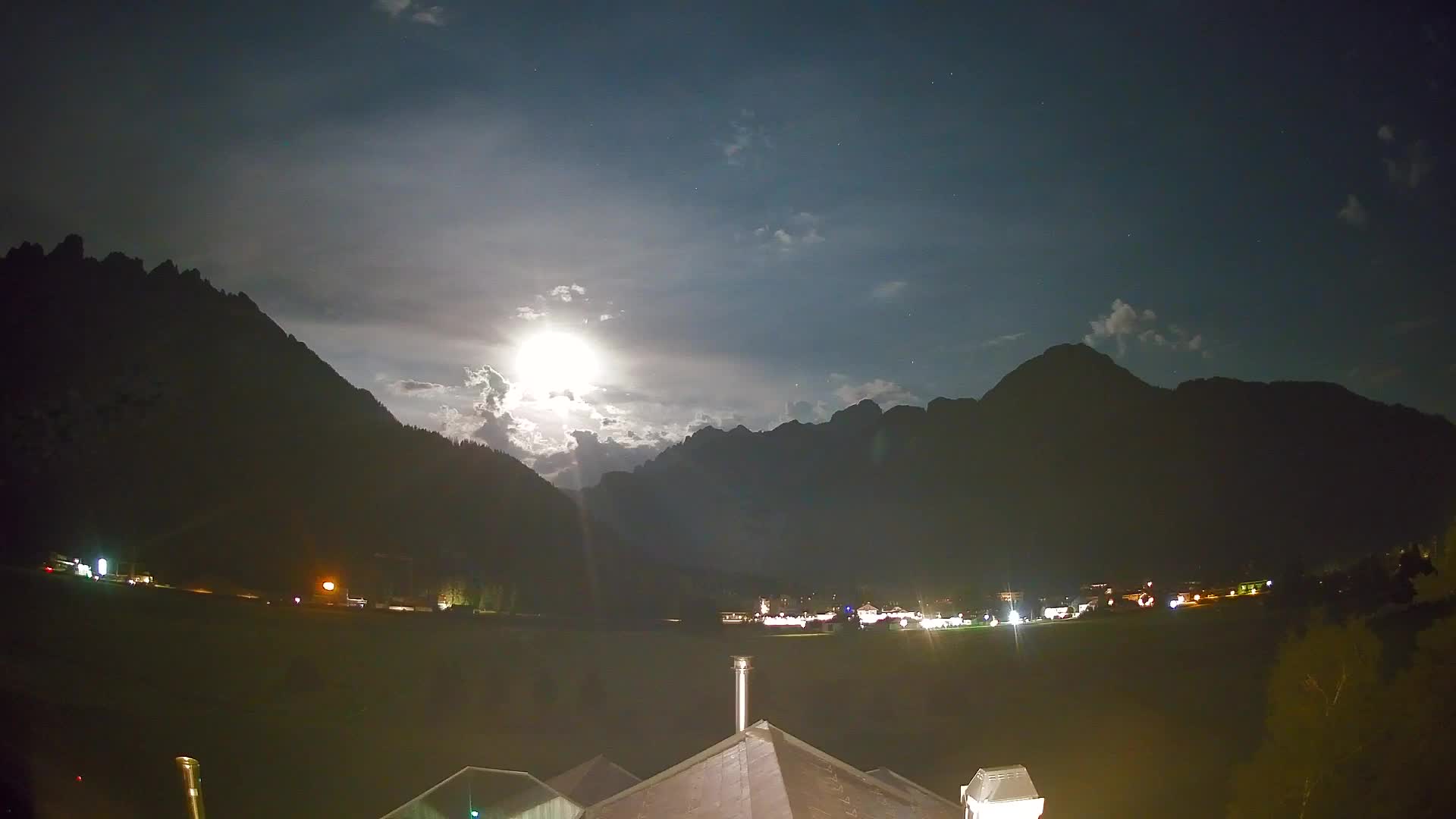 Webcam Toblach Dolomites – View from Hotel Rosengarten