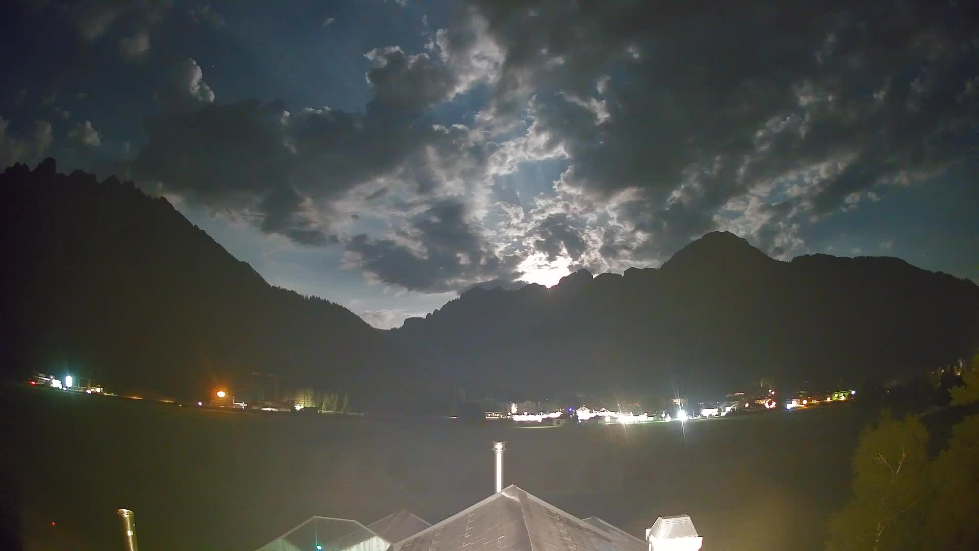 Webcam Toblach Dolomites – View from Hotel Rosengarten