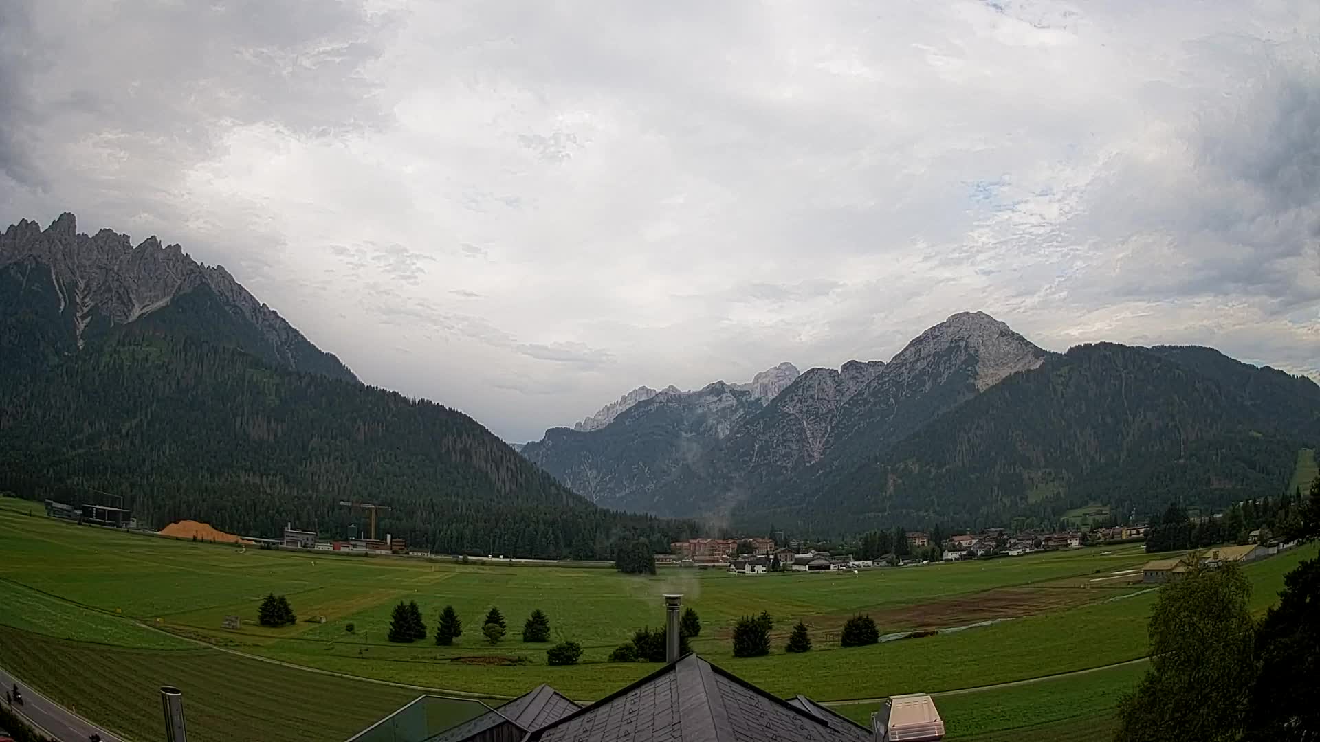 Webcam Toblach Dolomites – View from Hotel Rosengarten