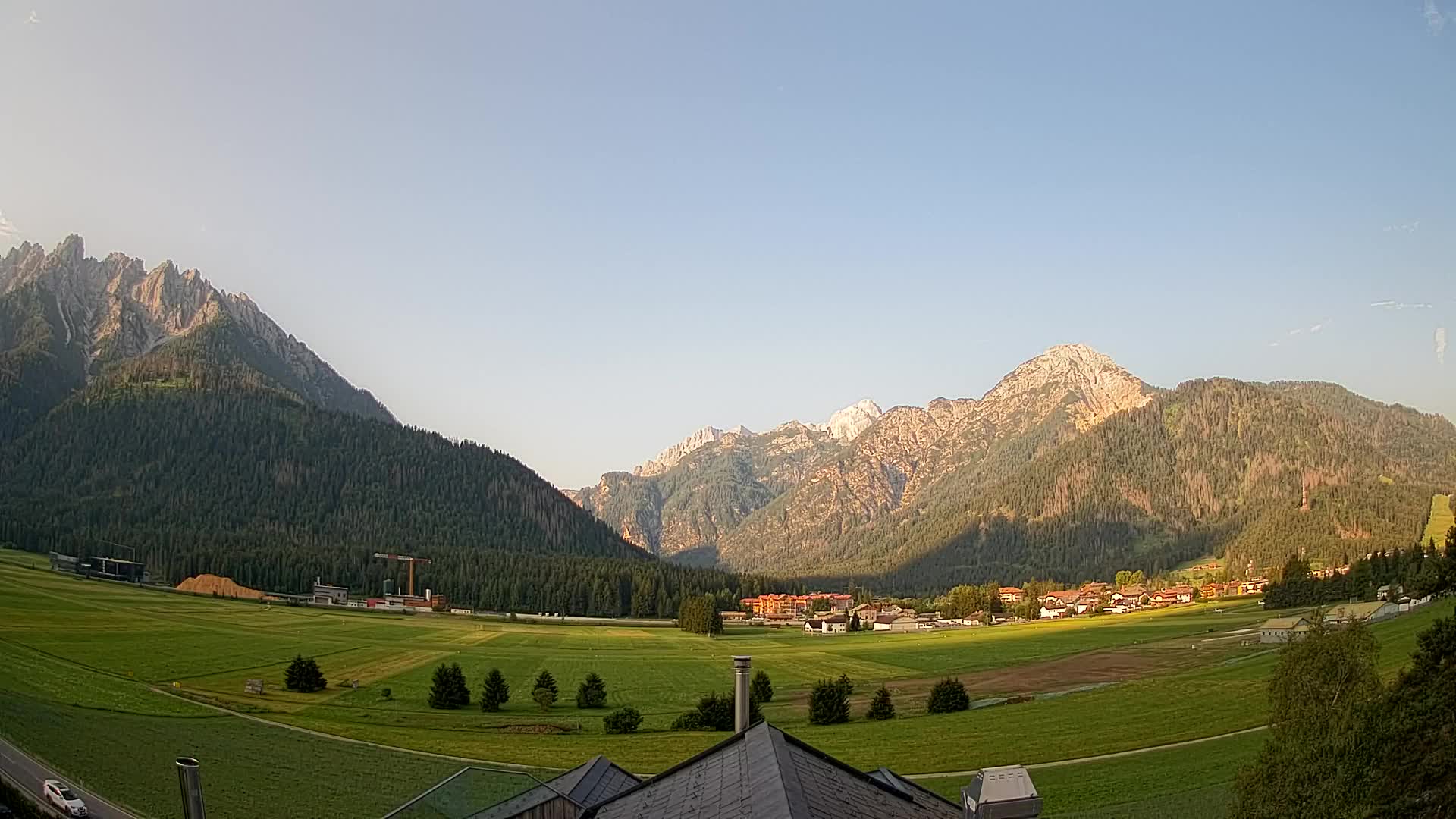 Webcam Toblach Dolomites – View from Hotel Rosengarten
