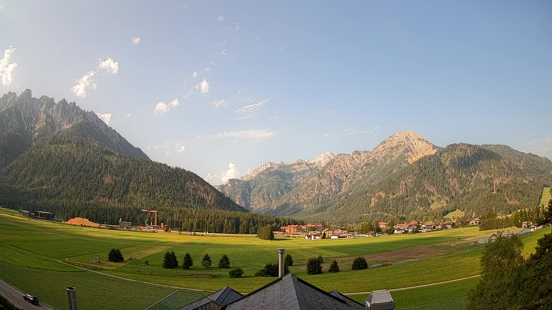 Web kamera Toblach Dolomiti – Pogled s Hotela Rosengarten