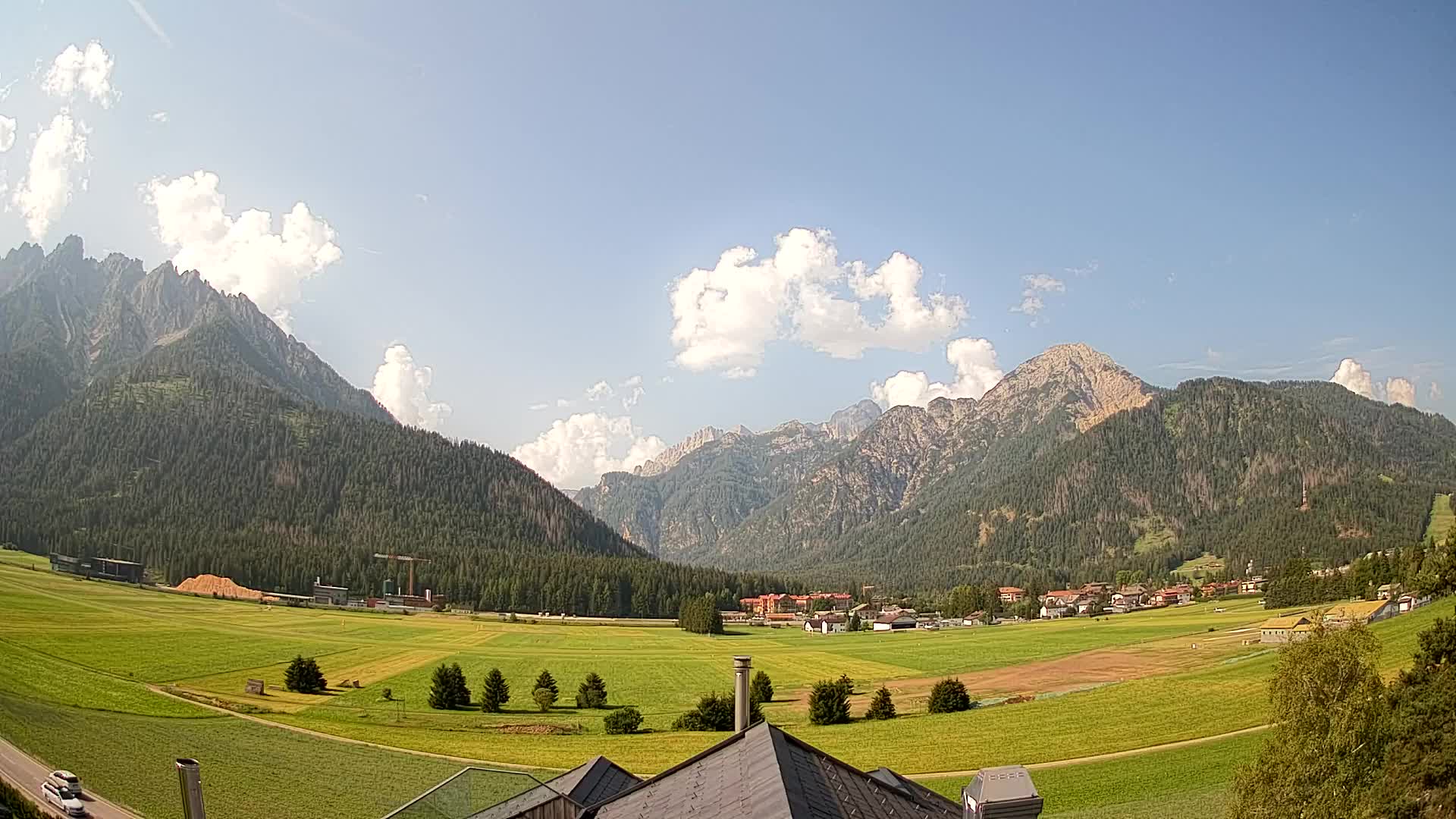 Web kamera Toblach Dolomiti – Pogled s Hotela Rosengarten
