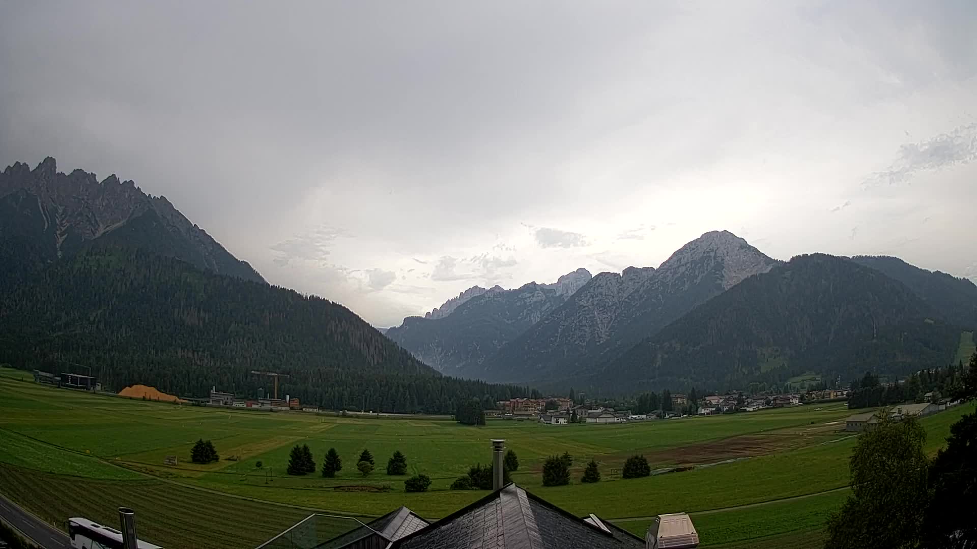 Webcam Toblach Dolomites – View from Hotel Rosengarten