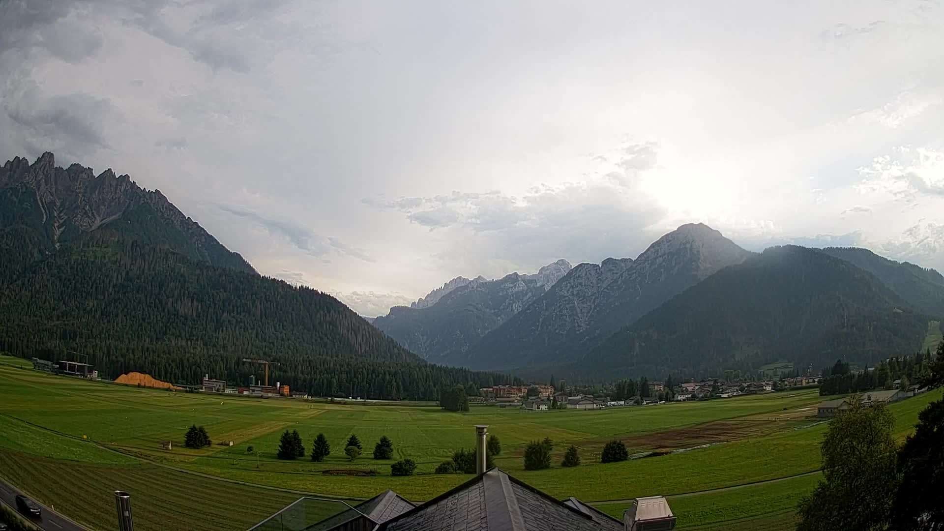 Webcam Toblach Dolomites – View from Hotel Rosengarten