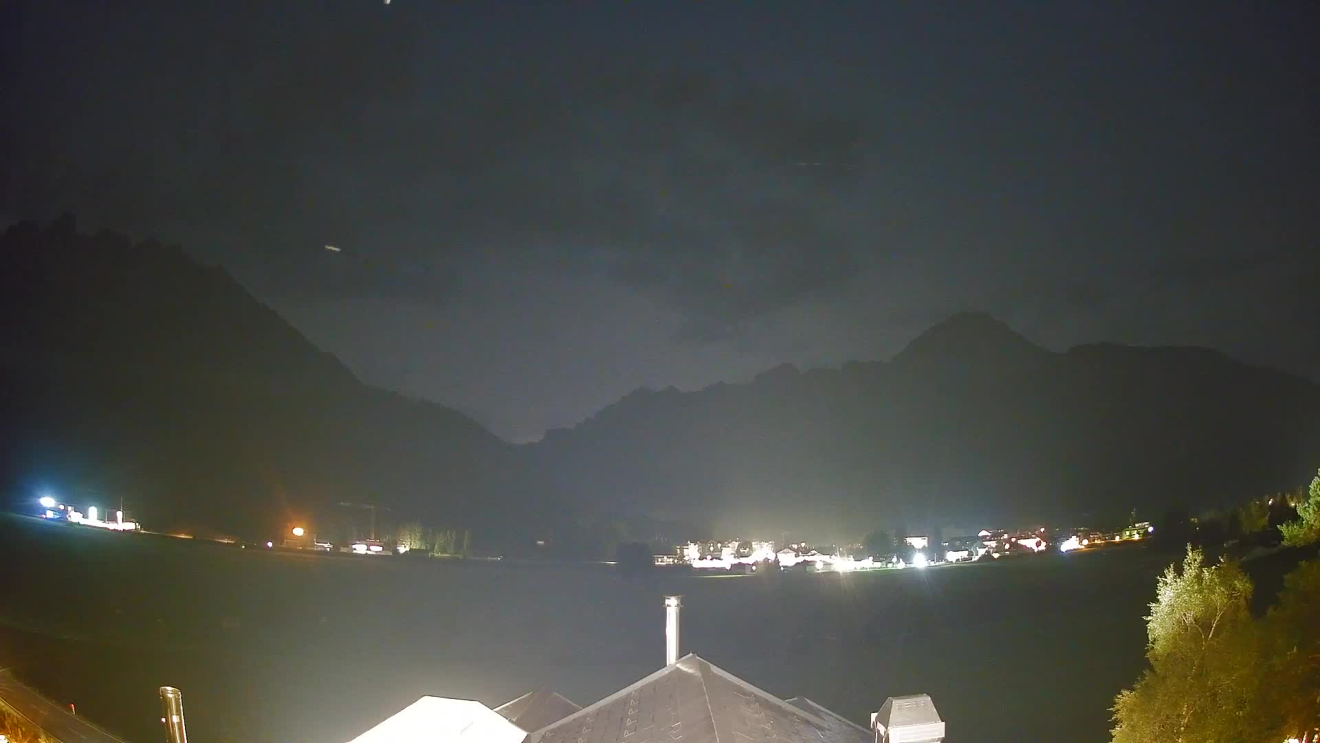 Spletna kamera Toblach Dolomiti – Pogled iz hotela Rosengarten