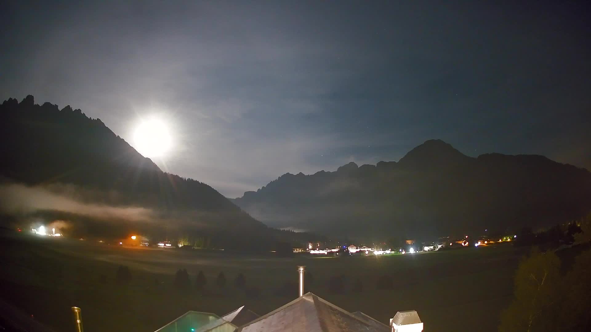 Spletna kamera Toblach Dolomiti – Pogled iz hotela Rosengarten