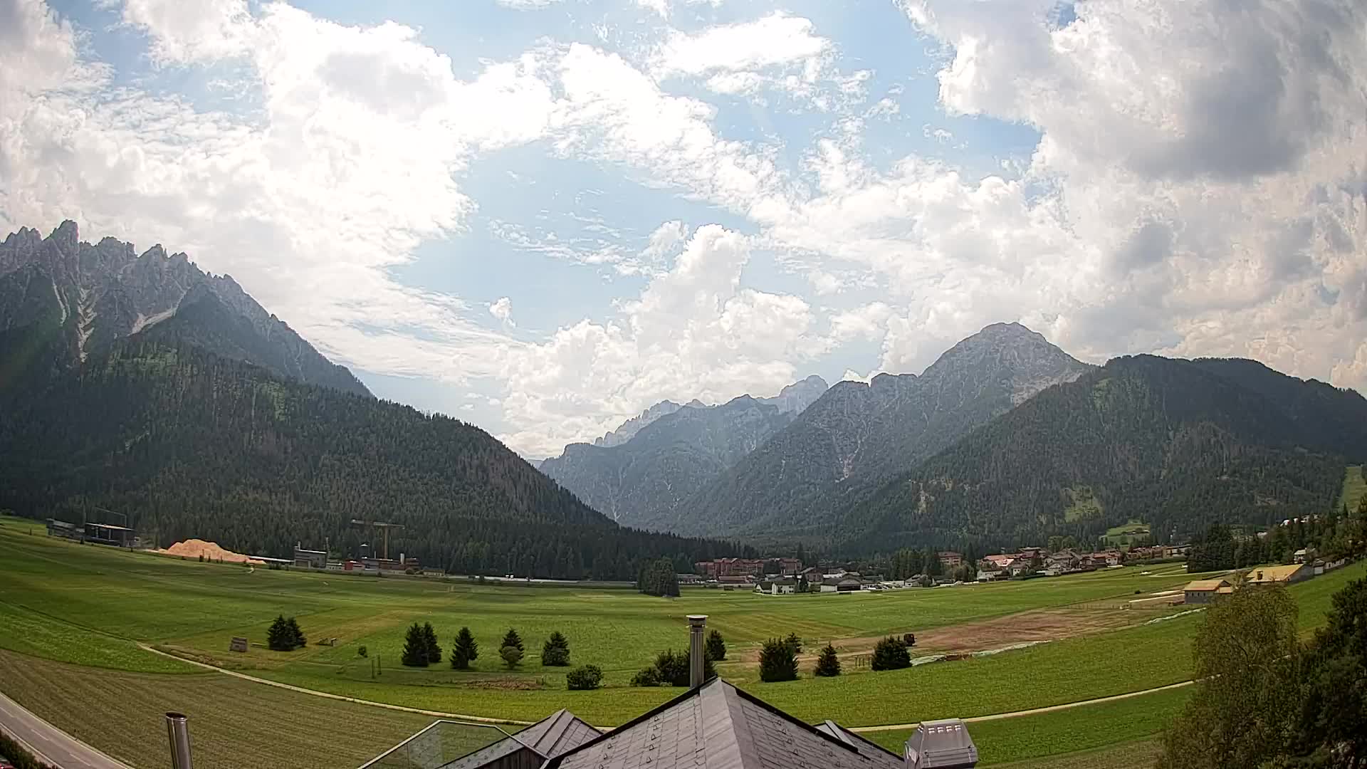 Webcam Toblach Dolomites – View from Hotel Rosengarten