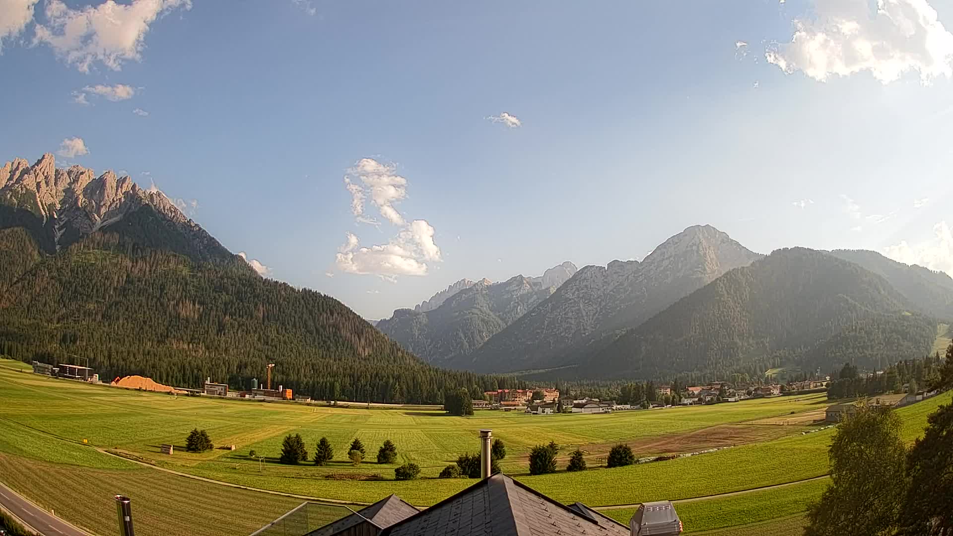 Webcam Toblach Dolomites – View from Hotel Rosengarten