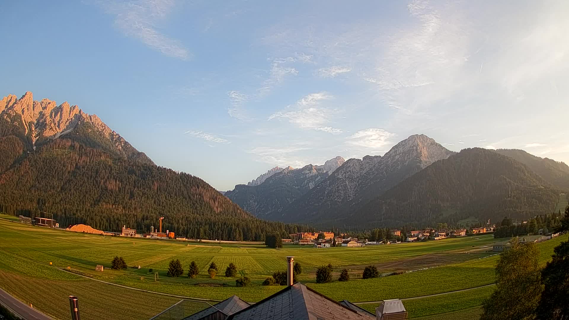 Spletna kamera Toblach Dolomiti – Pogled iz hotela Rosengarten