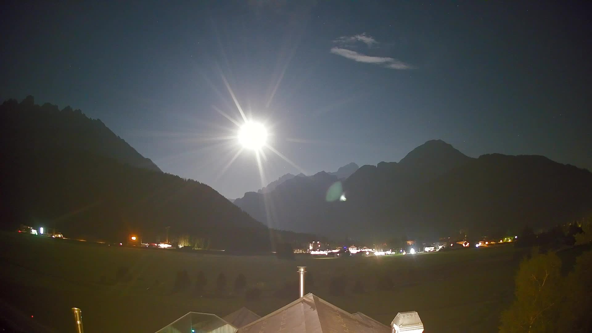Spletna kamera Toblach Dolomiti – Pogled iz hotela Rosengarten