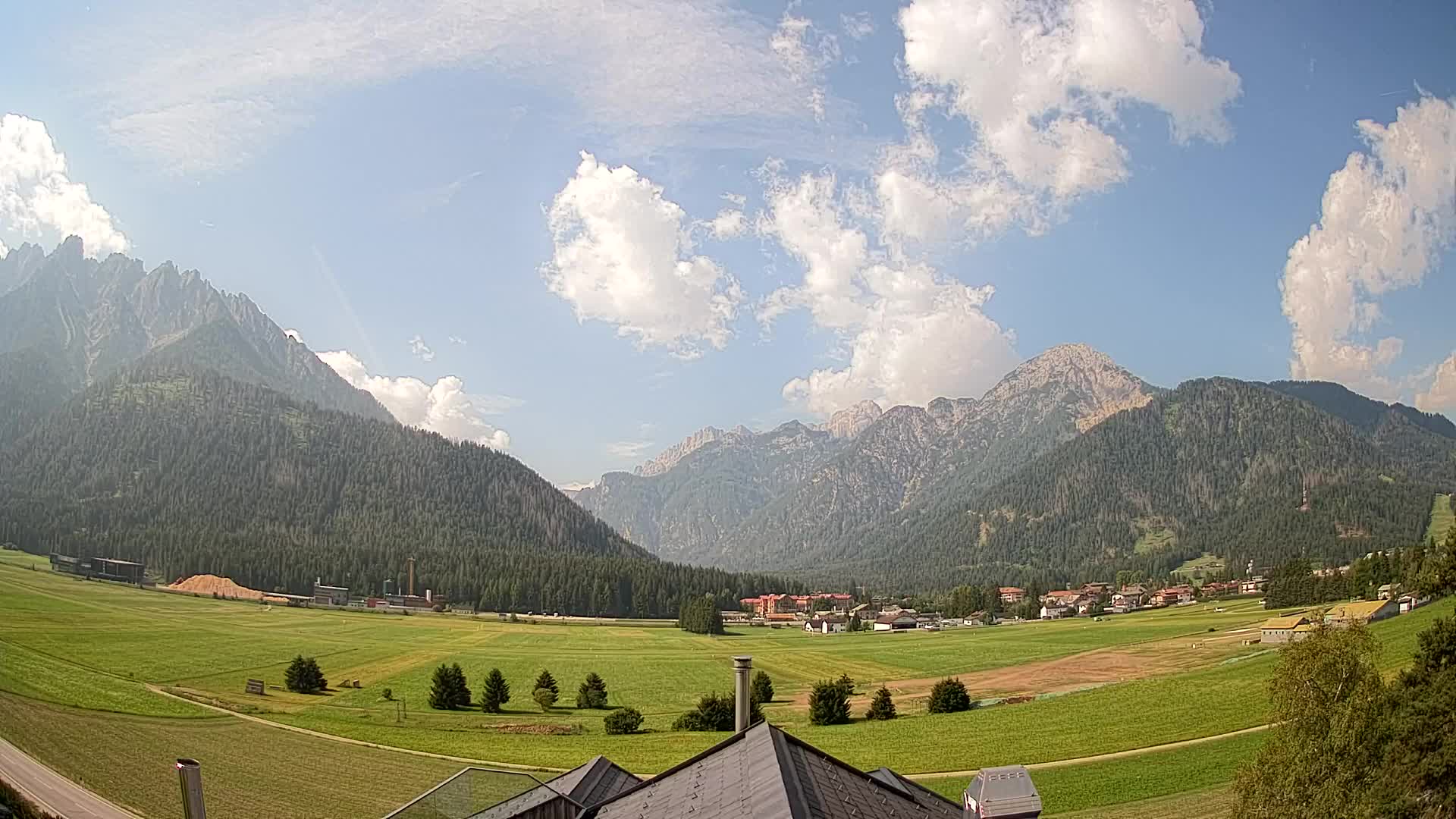 Webcam Toblach Dolomites – View from Hotel Rosengarten