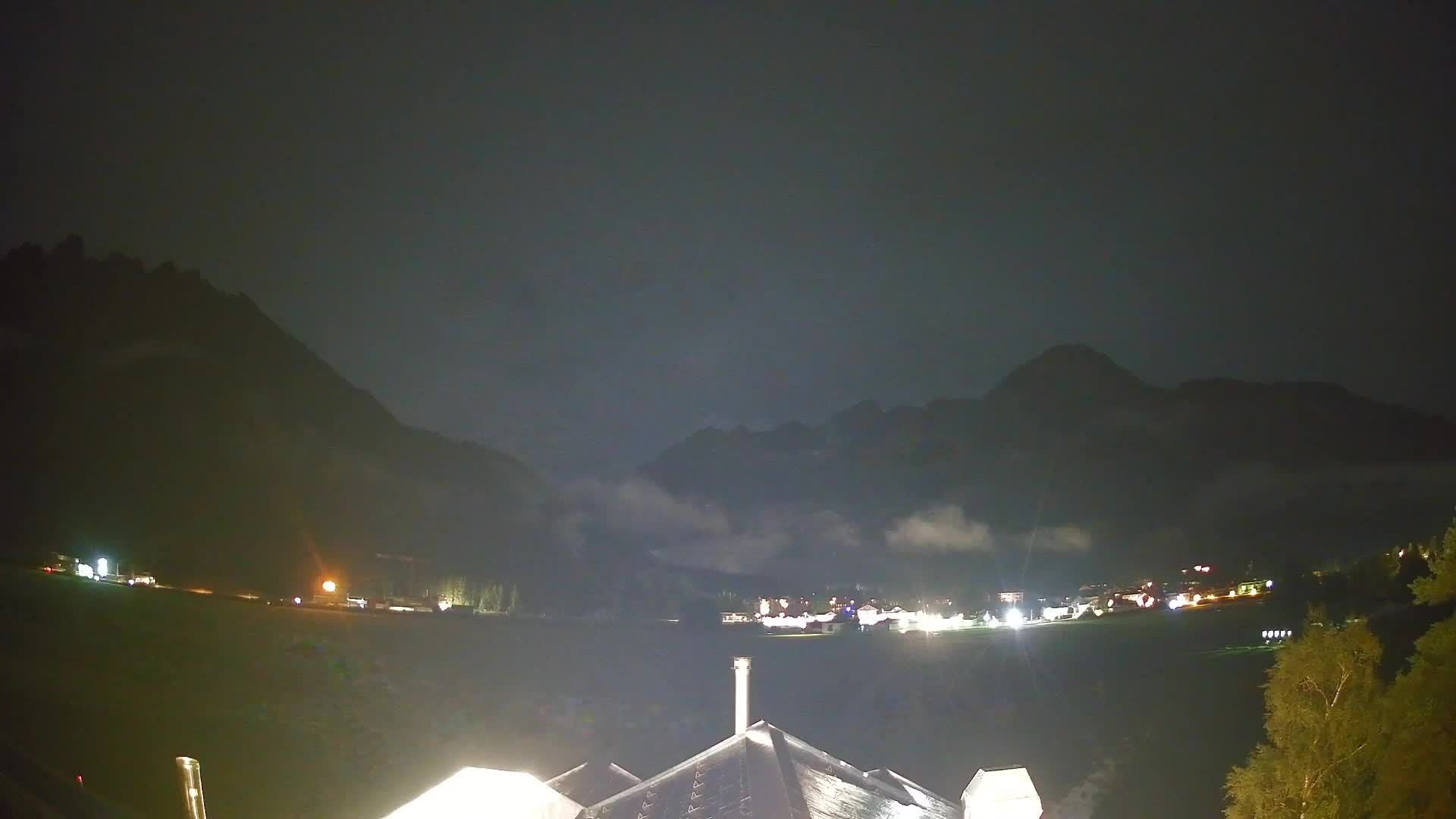 Spletna kamera Toblach Dolomiti – Pogled iz hotela Rosengarten
