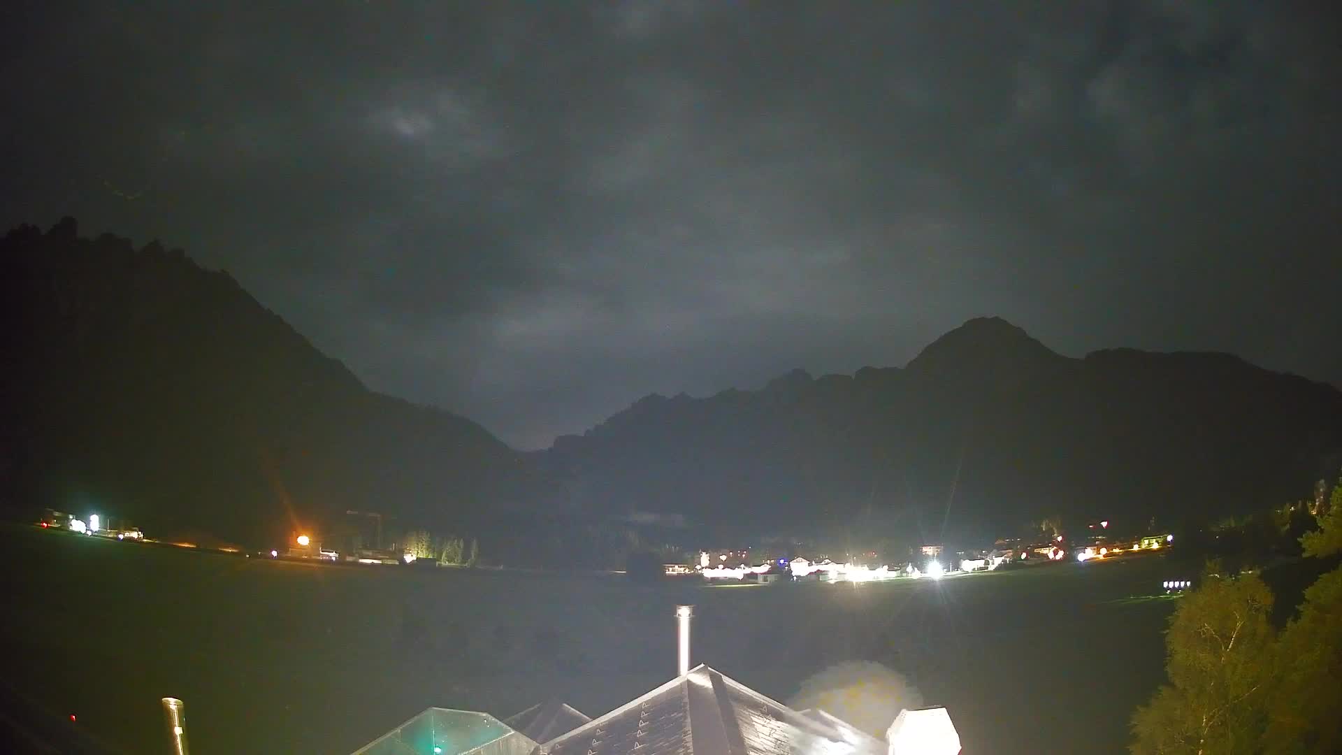 Web kamera Toblach Dolomiti – Pogled s Hotela Rosengarten