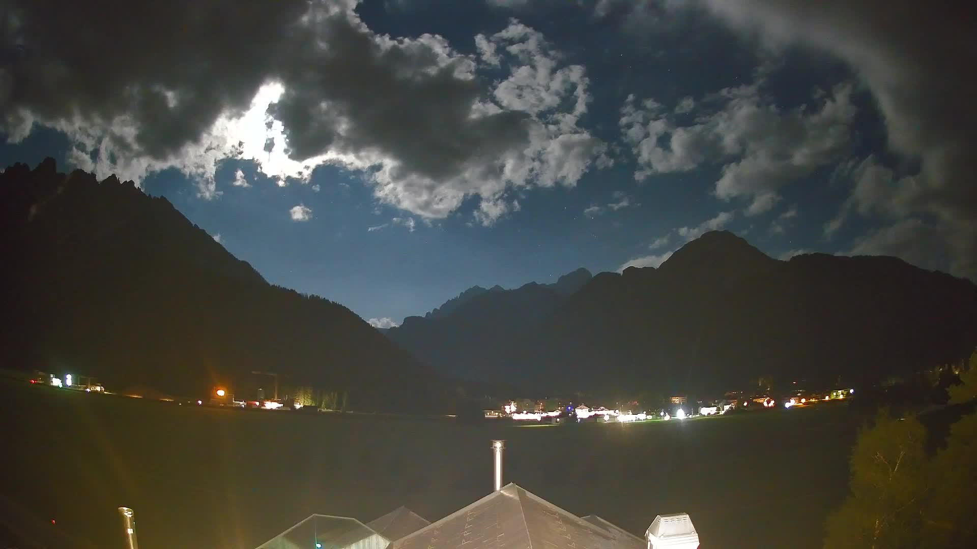 Web kamera Toblach Dolomiti – Pogled s Hotela Rosengarten