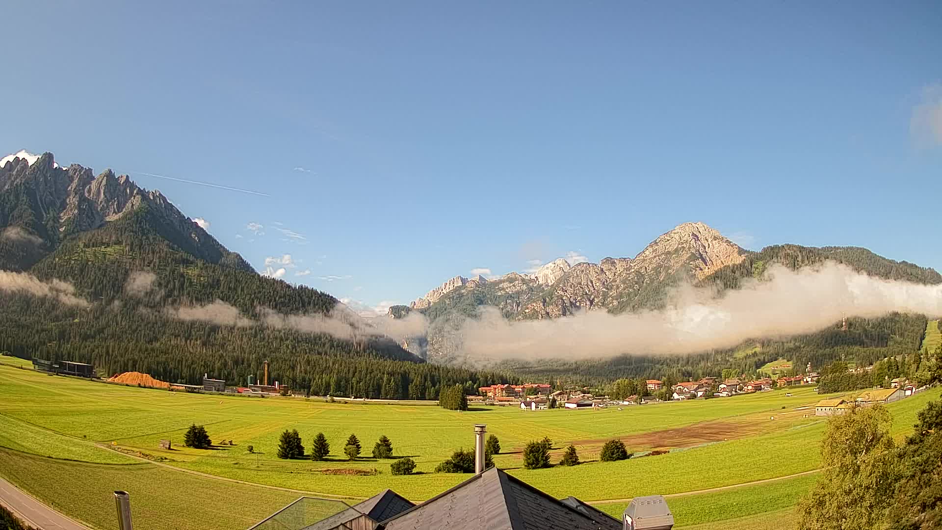 Webcam Toblach Dolomites – View from Hotel Rosengarten