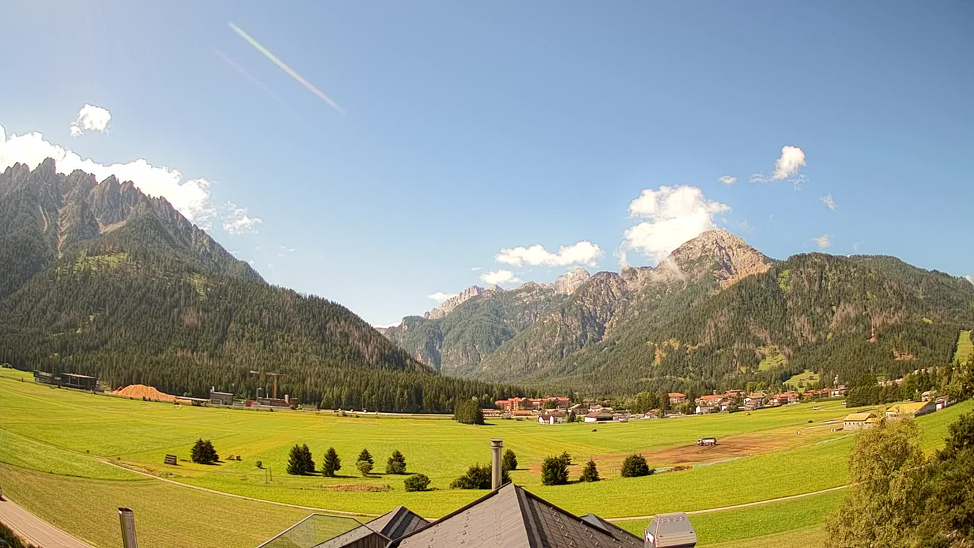Web kamera Toblach Dolomiti – Pogled s Hotela Rosengarten