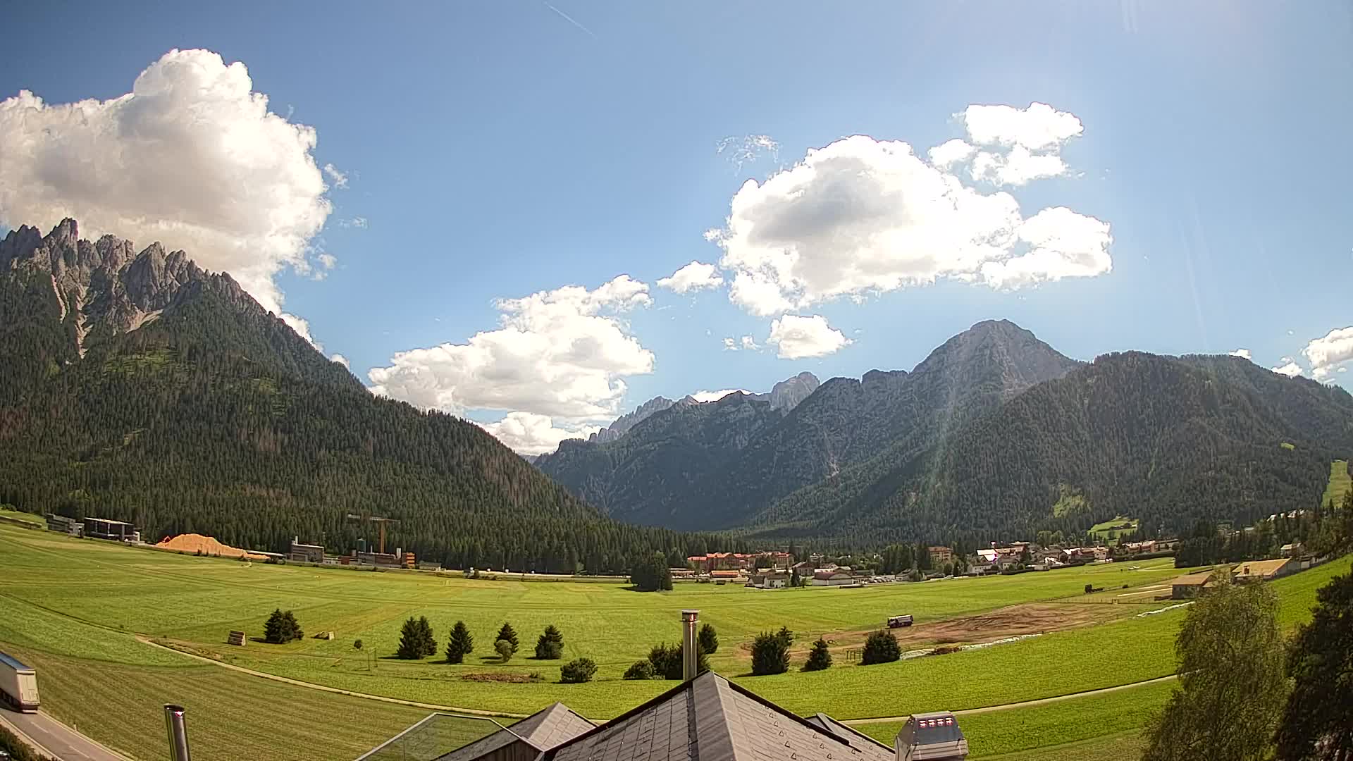 Webcam Toblach Dolomites – View from Hotel Rosengarten