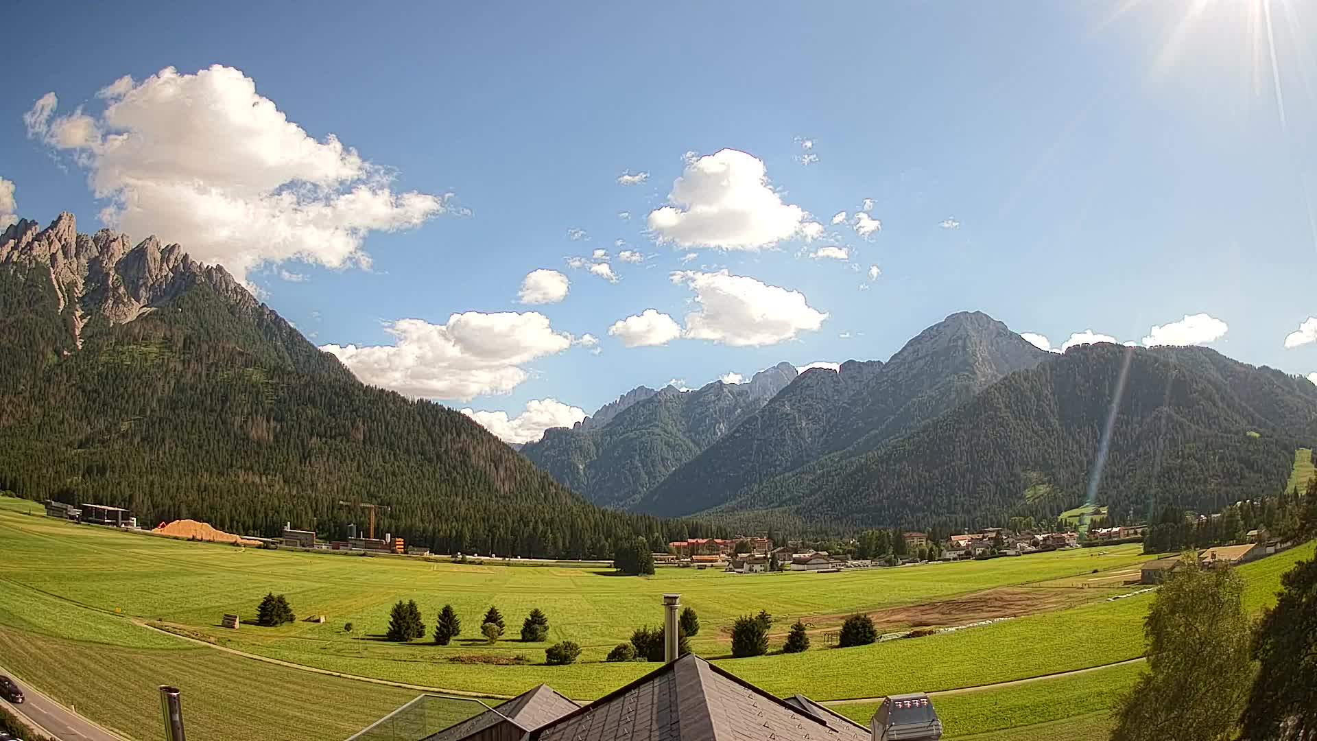 Webcam Toblach Dolomites – View from Hotel Rosengarten