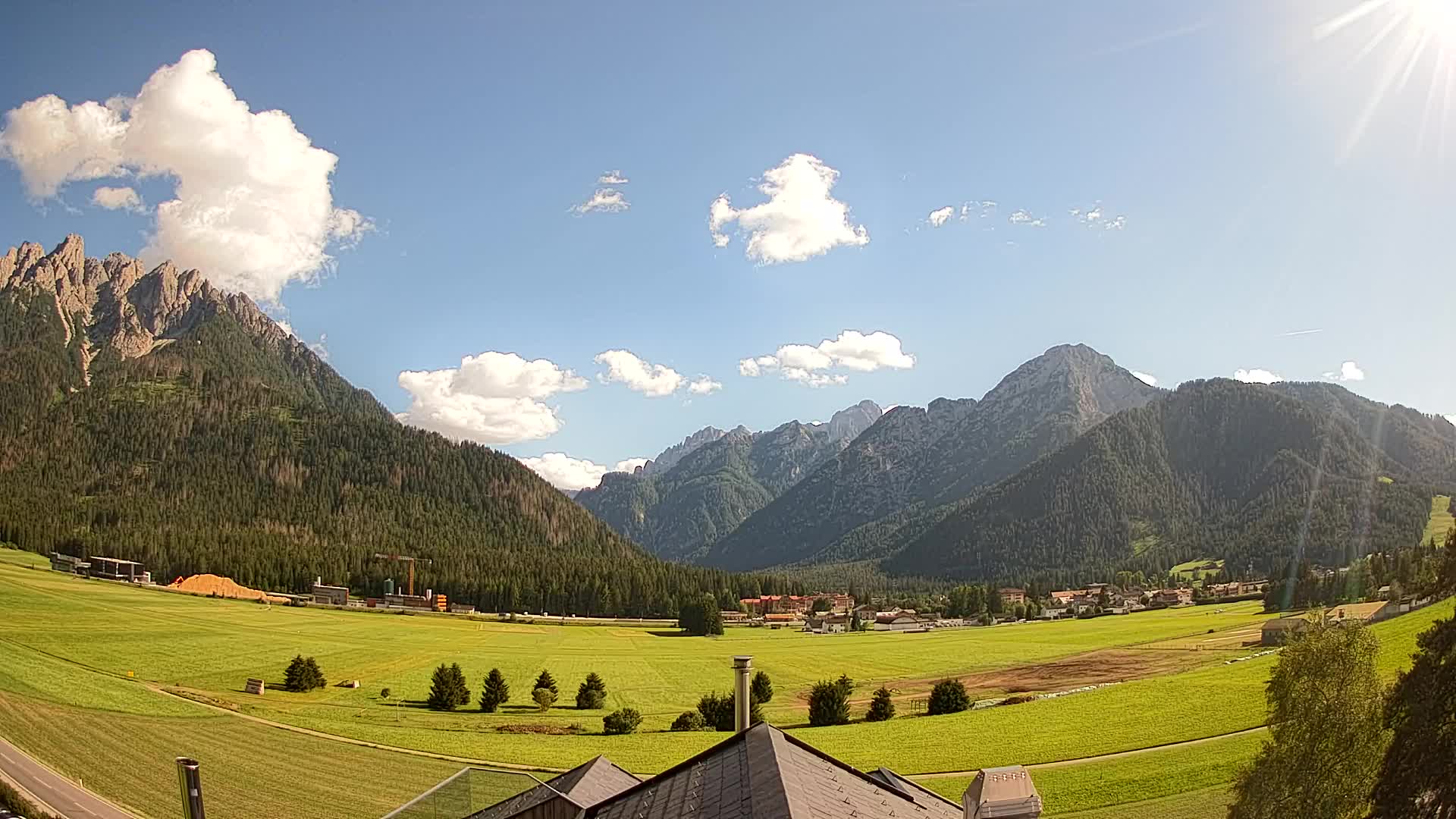 Webcam Toblach Dolomites – View from Hotel Rosengarten