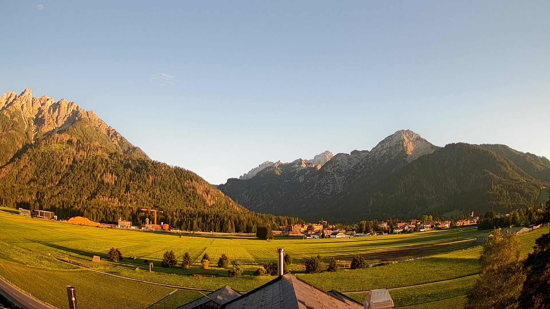 Web kamera Toblach Dolomiti – Pogled s Hotela Rosengarten