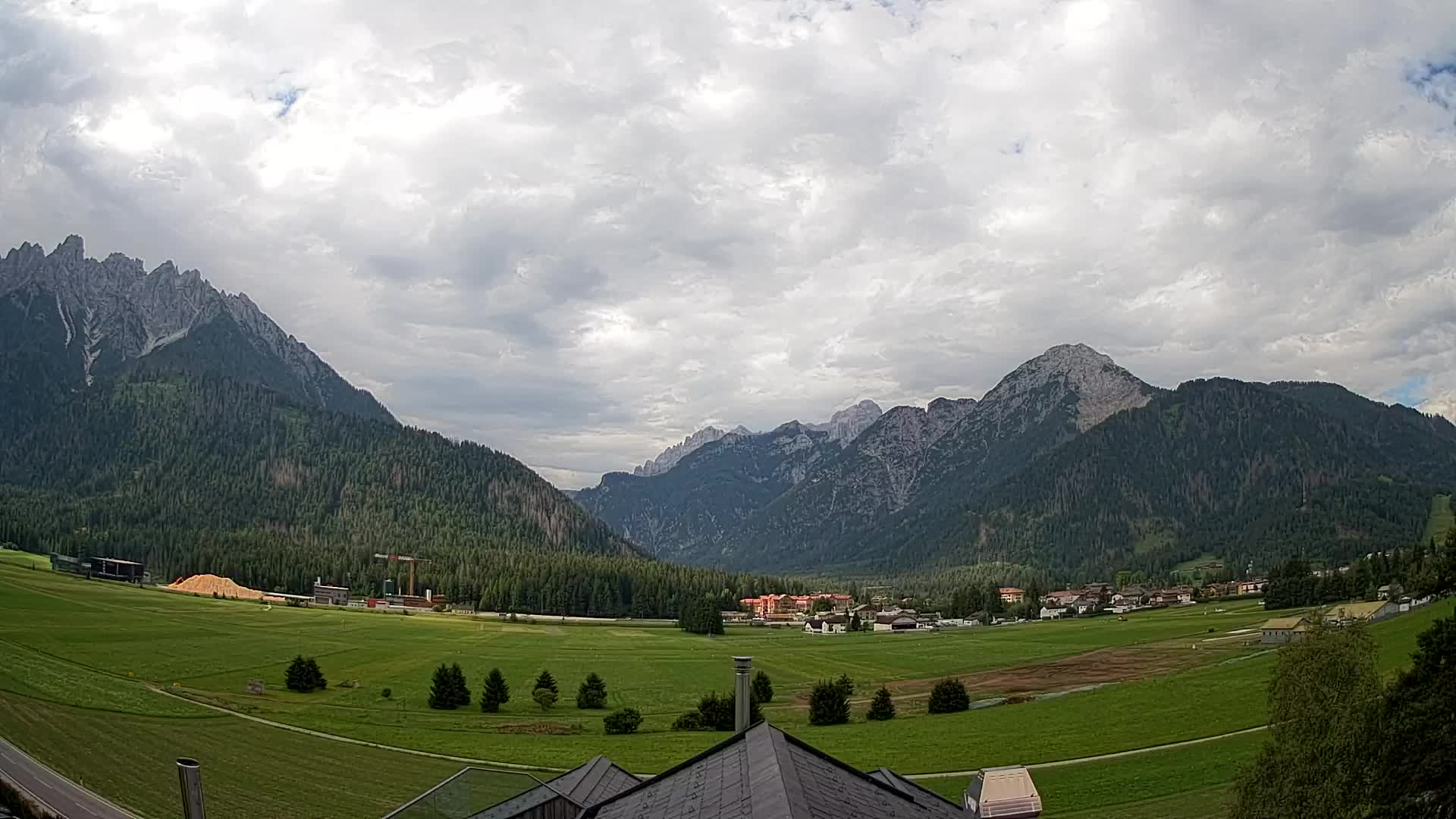 Webcam Toblach Dolomites – View from Hotel Rosengarten