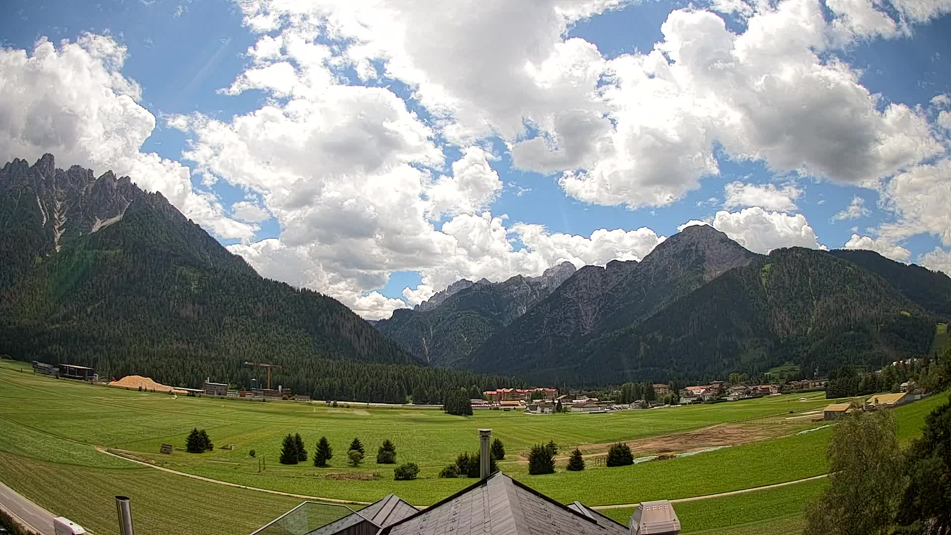 Webcam Toblach Dolomites – View from Hotel Rosengarten